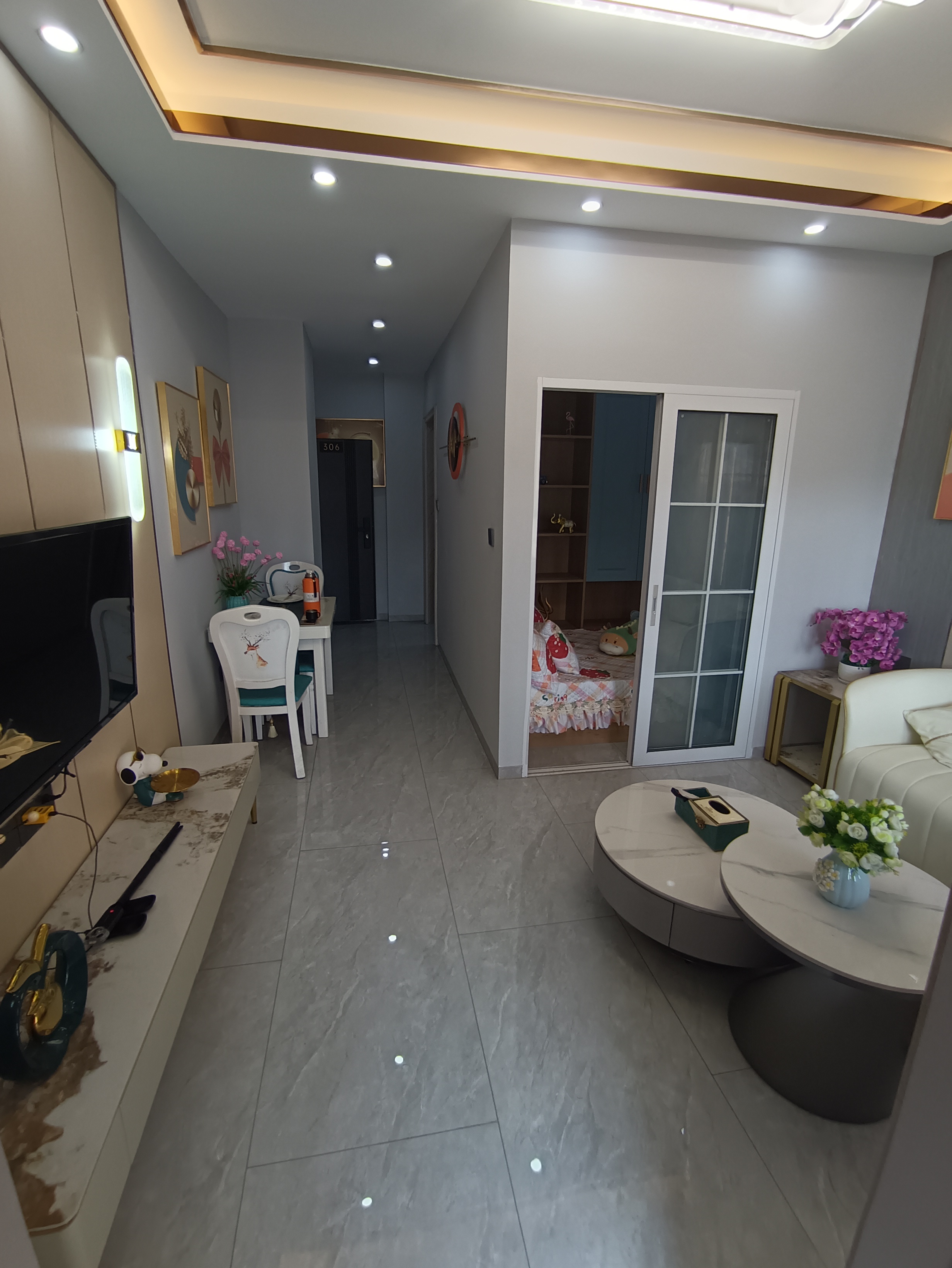 鸿昌盛大厦 2室2厅1卫 64.8万 鸿昌盛大厦 2室2厅1卫 64.8万客厅