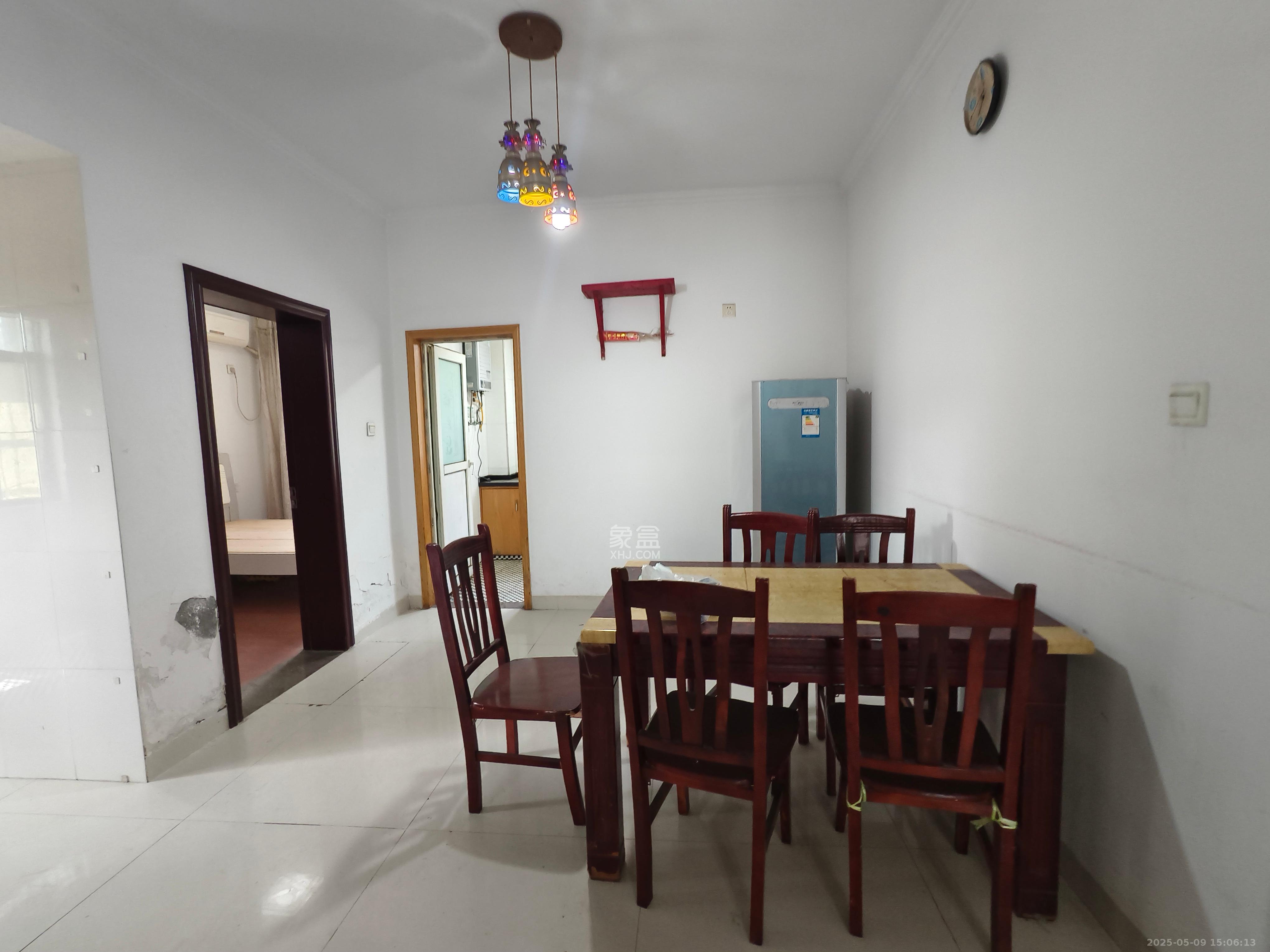 黄鹤小区3片  3室2厅1卫    2000.0元/月 黄鹤小区3片  3室2厅1卫    2000.0元/月室内图