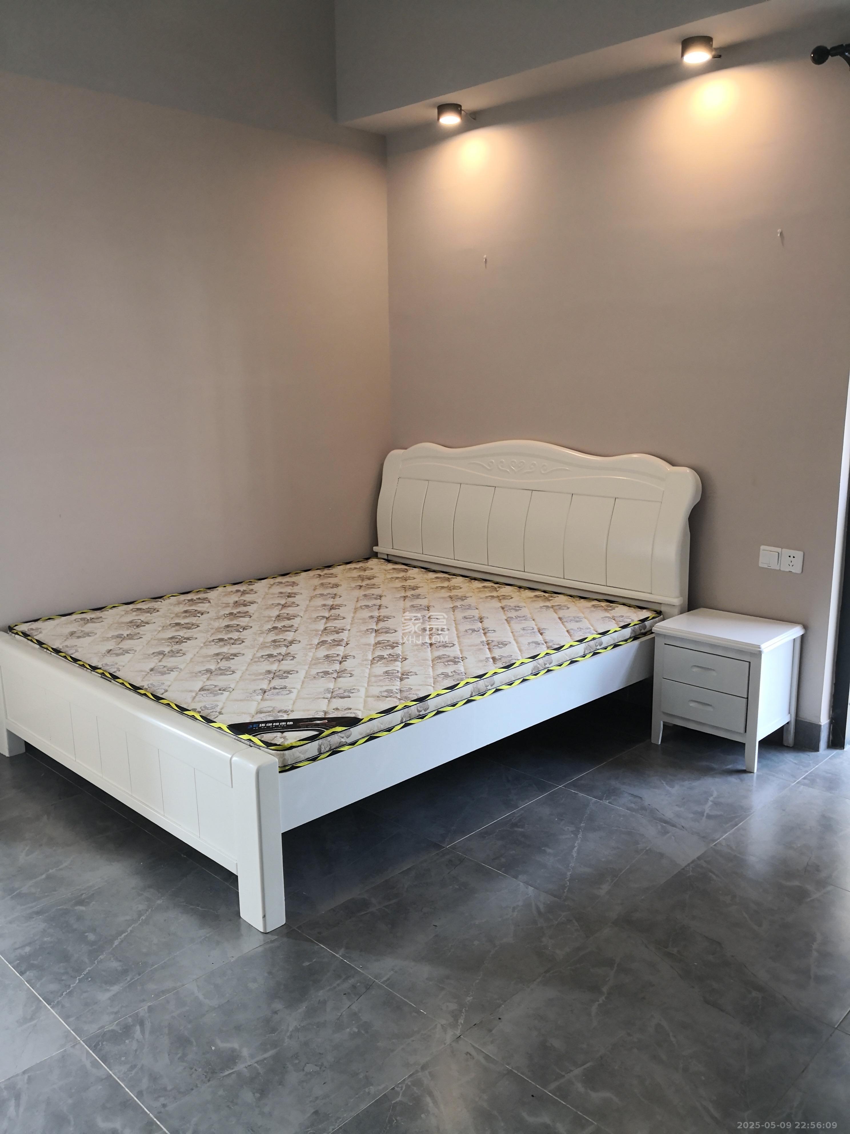 东方新世界  1室1厅1卫    1300.0元/月室内图
