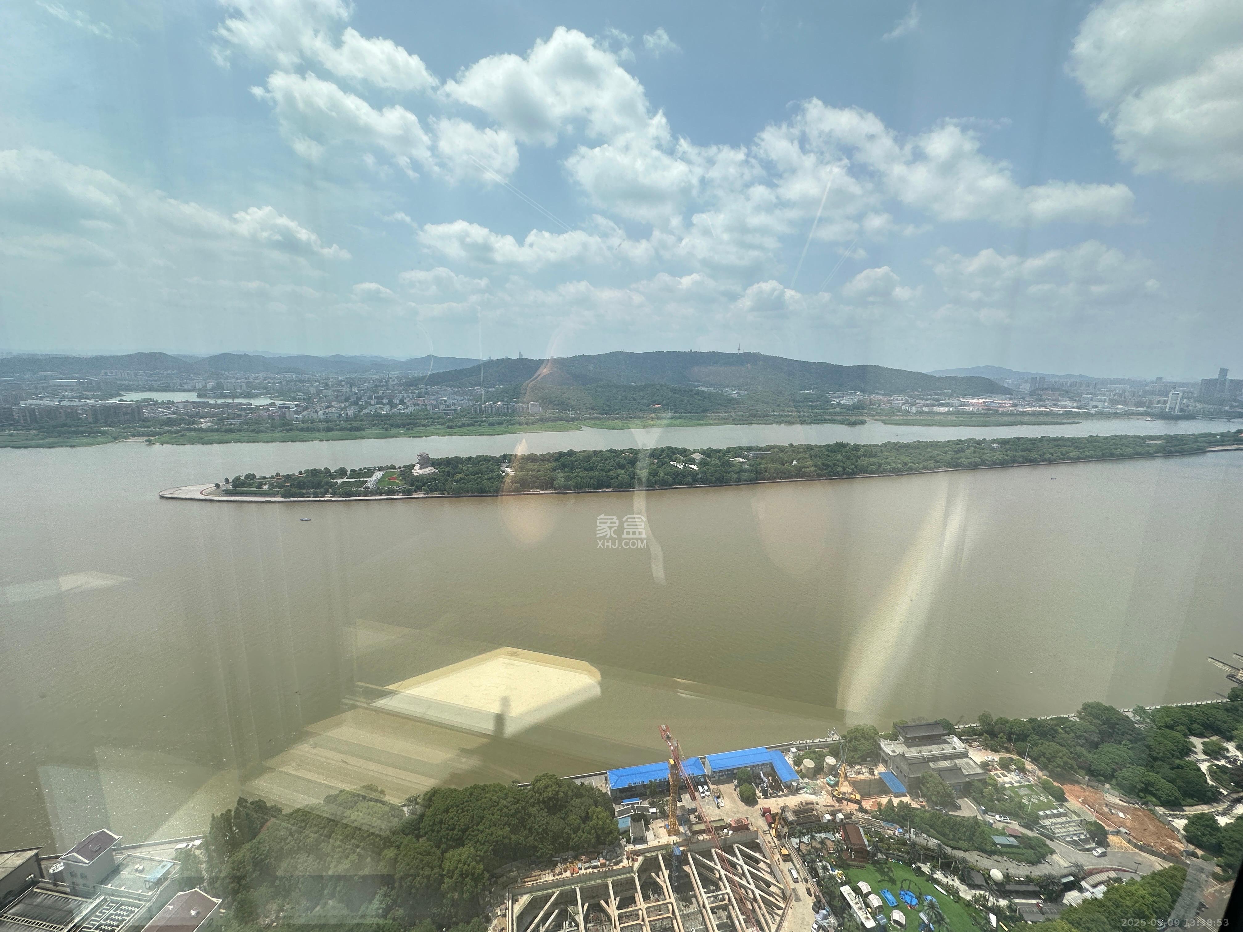 保利国际广场  1室1厅1卫    11800.0元/月