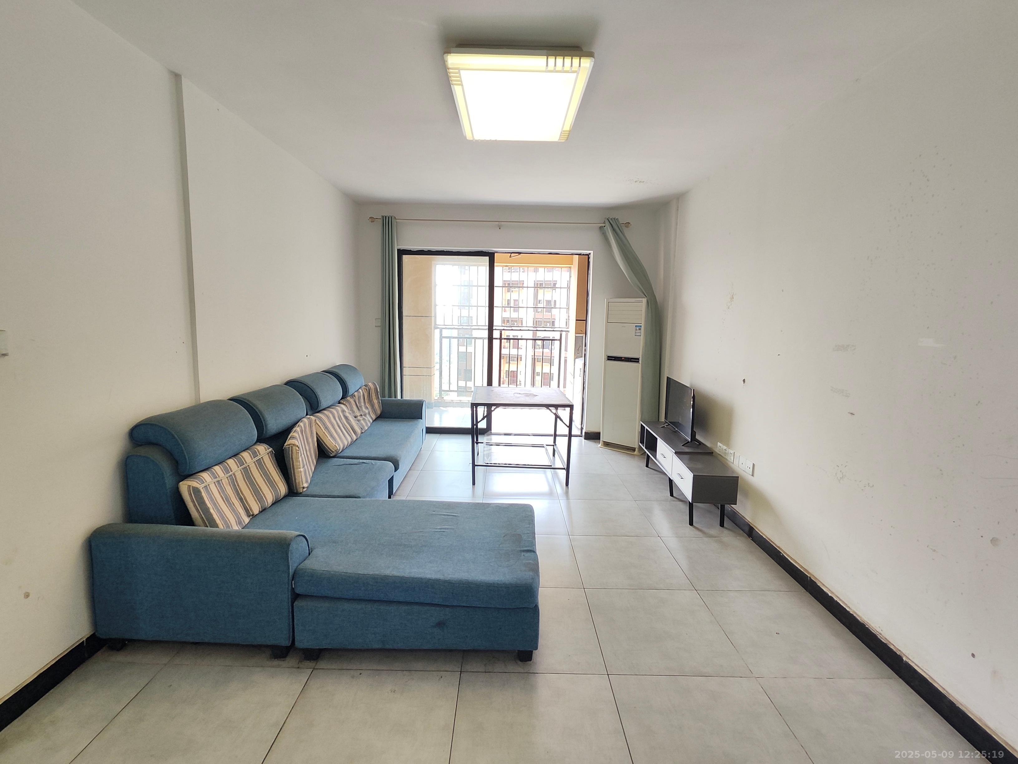 保利城(中航城国际社区、郡原美村) 3室2厅2卫 2200.0元/月 保利城(中航城国际社区、郡原美村) 3室2厅2卫 2200.0元/月室内图