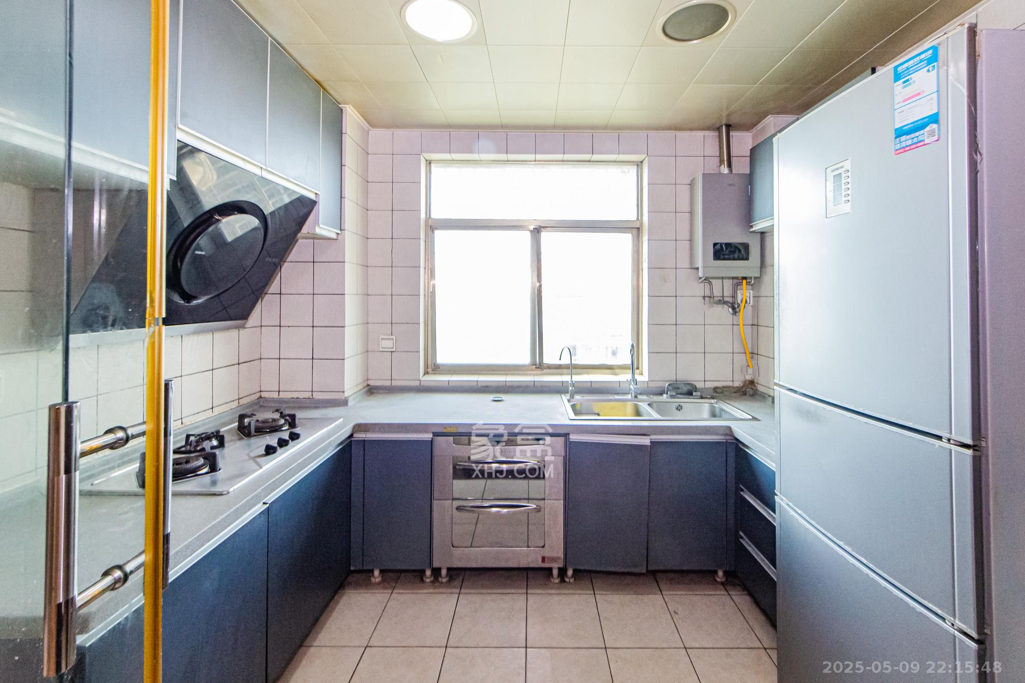 景香苑 3室2厅2卫 115.0万 景香苑 3室2厅2卫 115.0万厨房