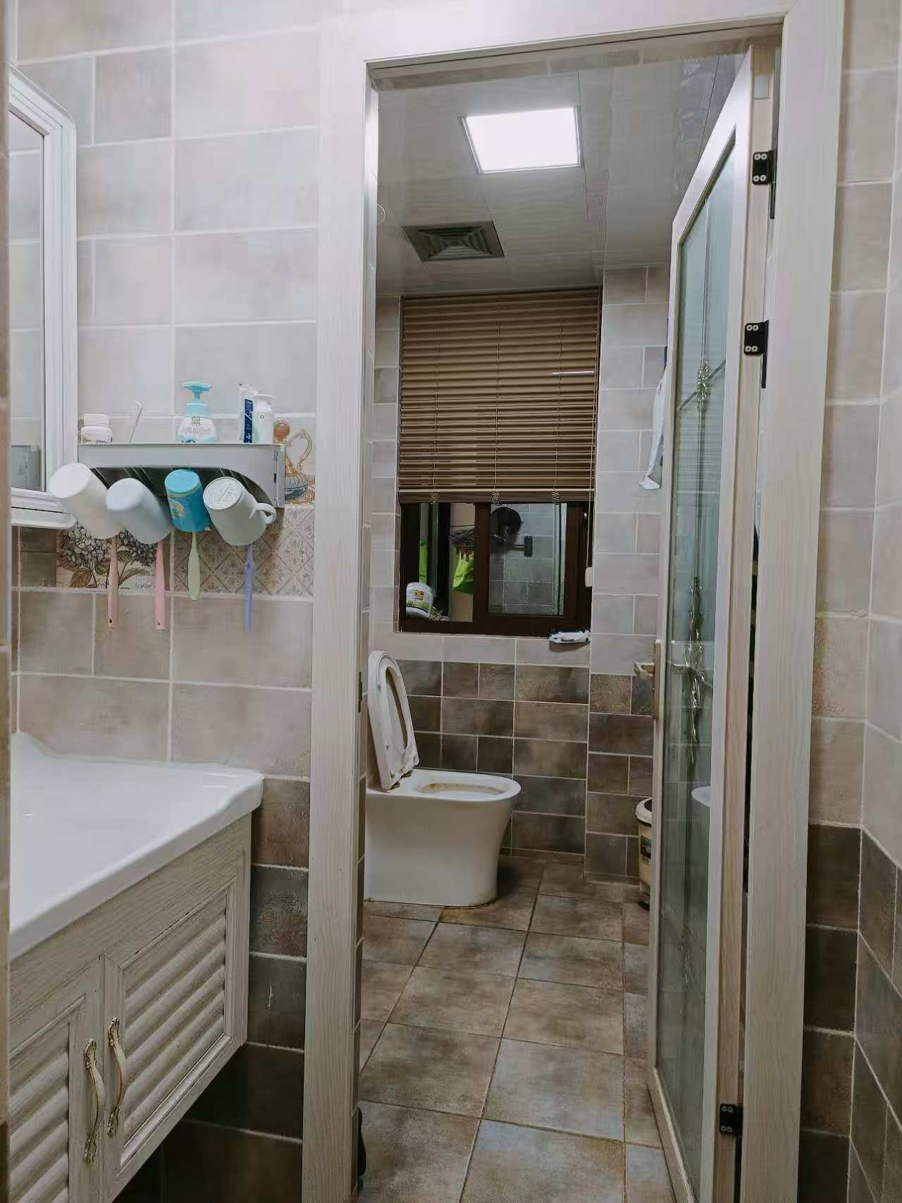 楠滨华庭  4室2厅2卫    198.0万 楠滨华庭  4室2厅2卫    198.0万室内图