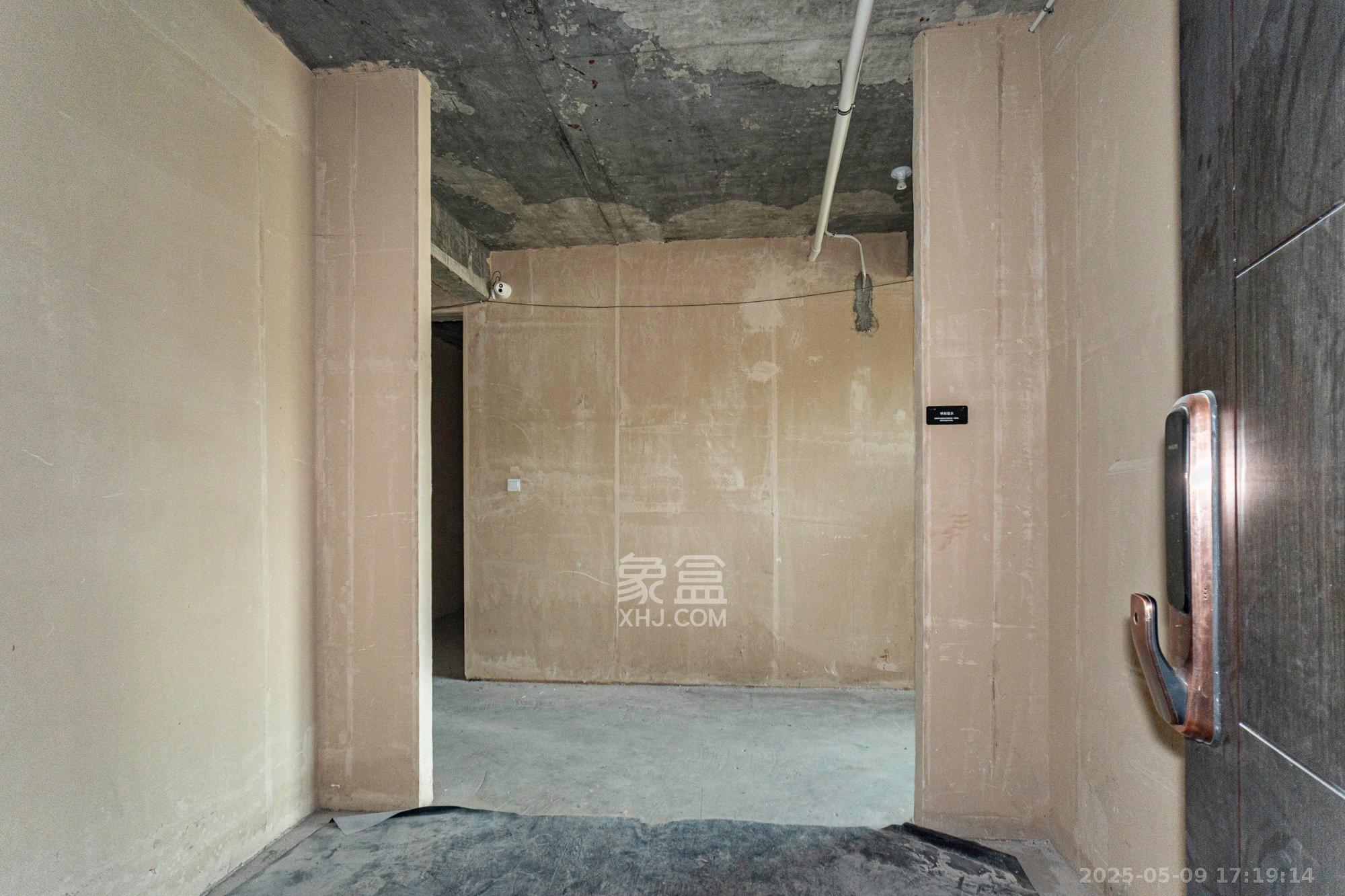 万科松湖天地  6室3厅3卫    698.0万 万科松湖天地  6室3厅3卫    698.0万其他