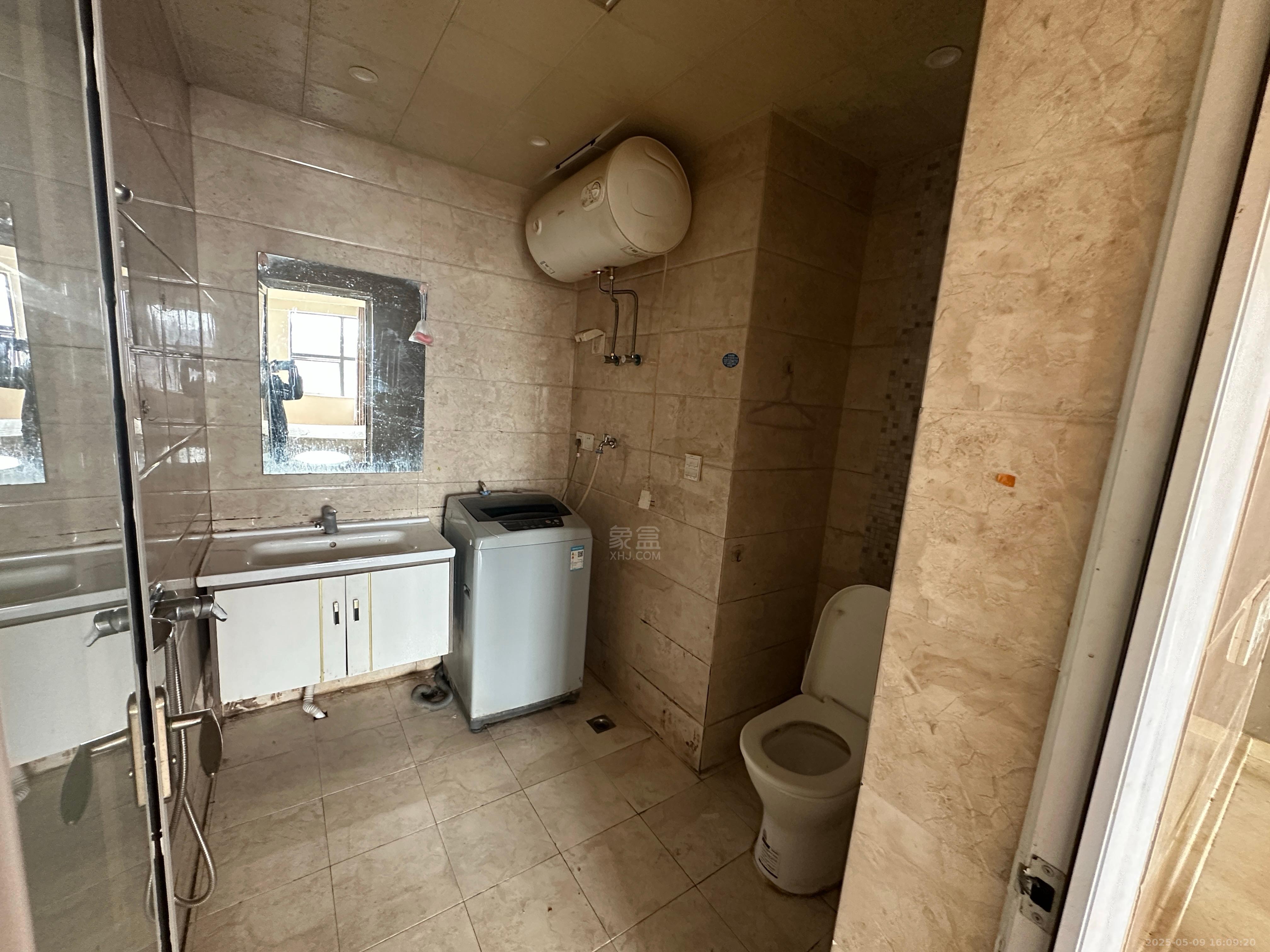 华晨御园 1室0厅1卫 1300.0元/月 华晨御园 1室0厅1卫 1300.0元/月室内图