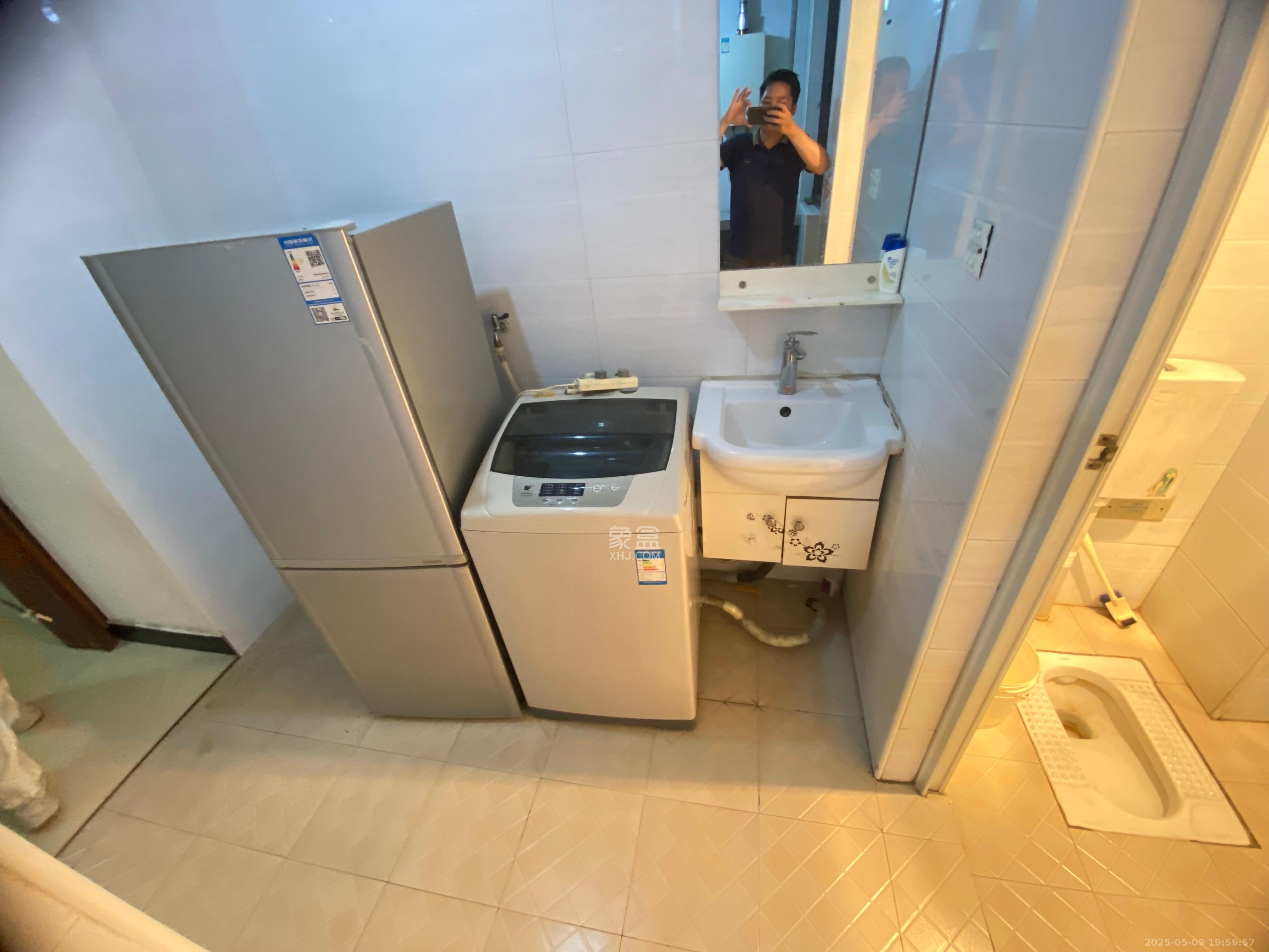 华尔街中心  2室1厅1卫   2400.00元/月室内图