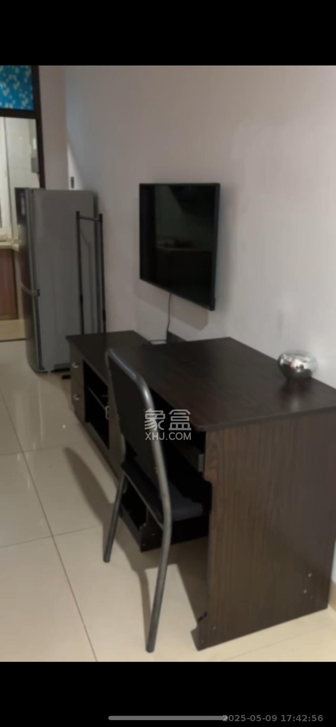 同鑫家园 1室1厅1卫 1400.0元/月 同鑫家园 1室1厅1卫 1400.0元/月室内图