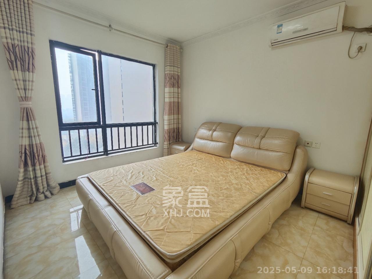 达美D6区  3室2厅1卫   2800.00元/月室内图