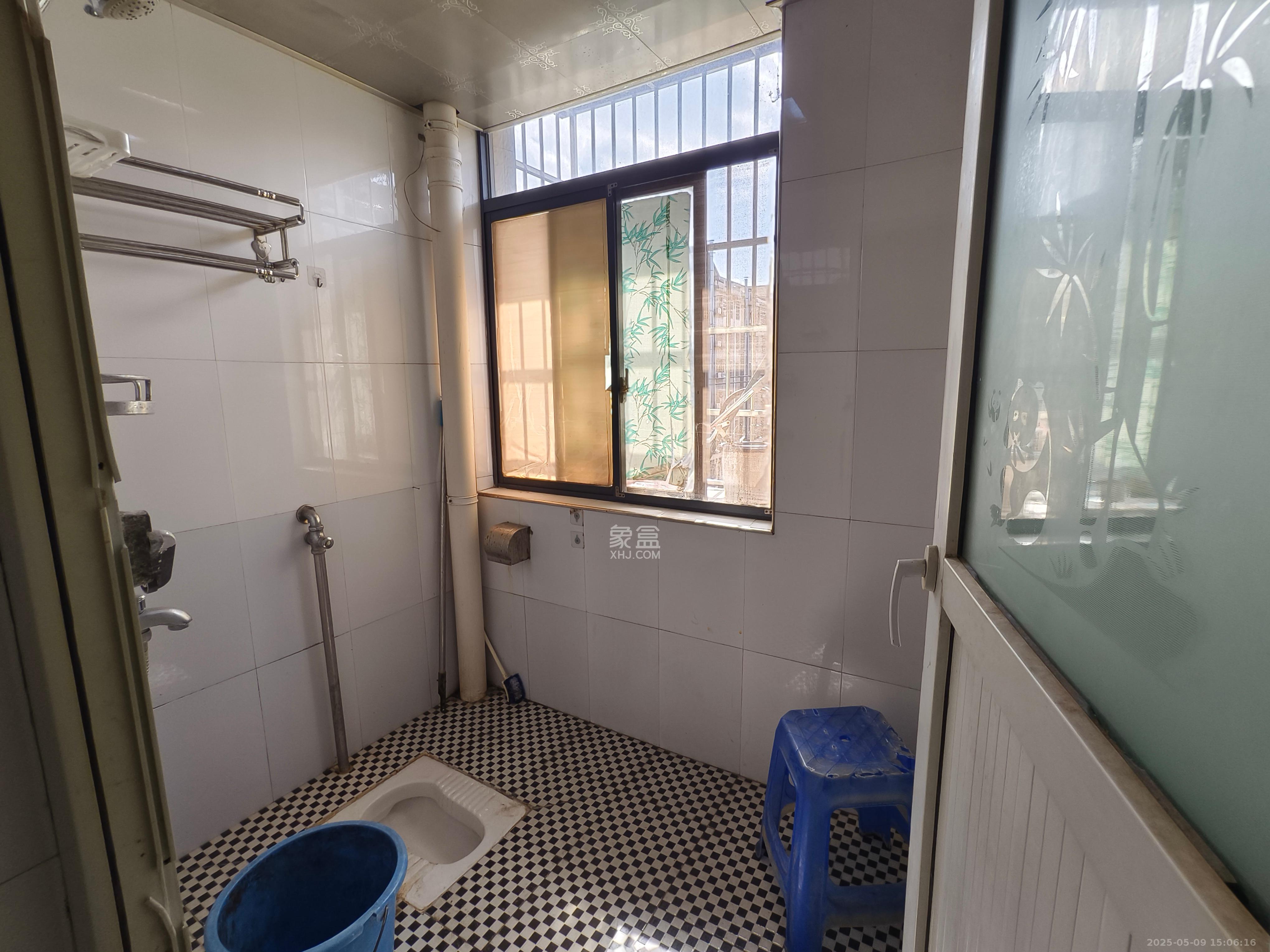 黄鹤小区3片  3室2厅1卫    2000.0元/月 黄鹤小区3片  3室2厅1卫    2000.0元/月室内图