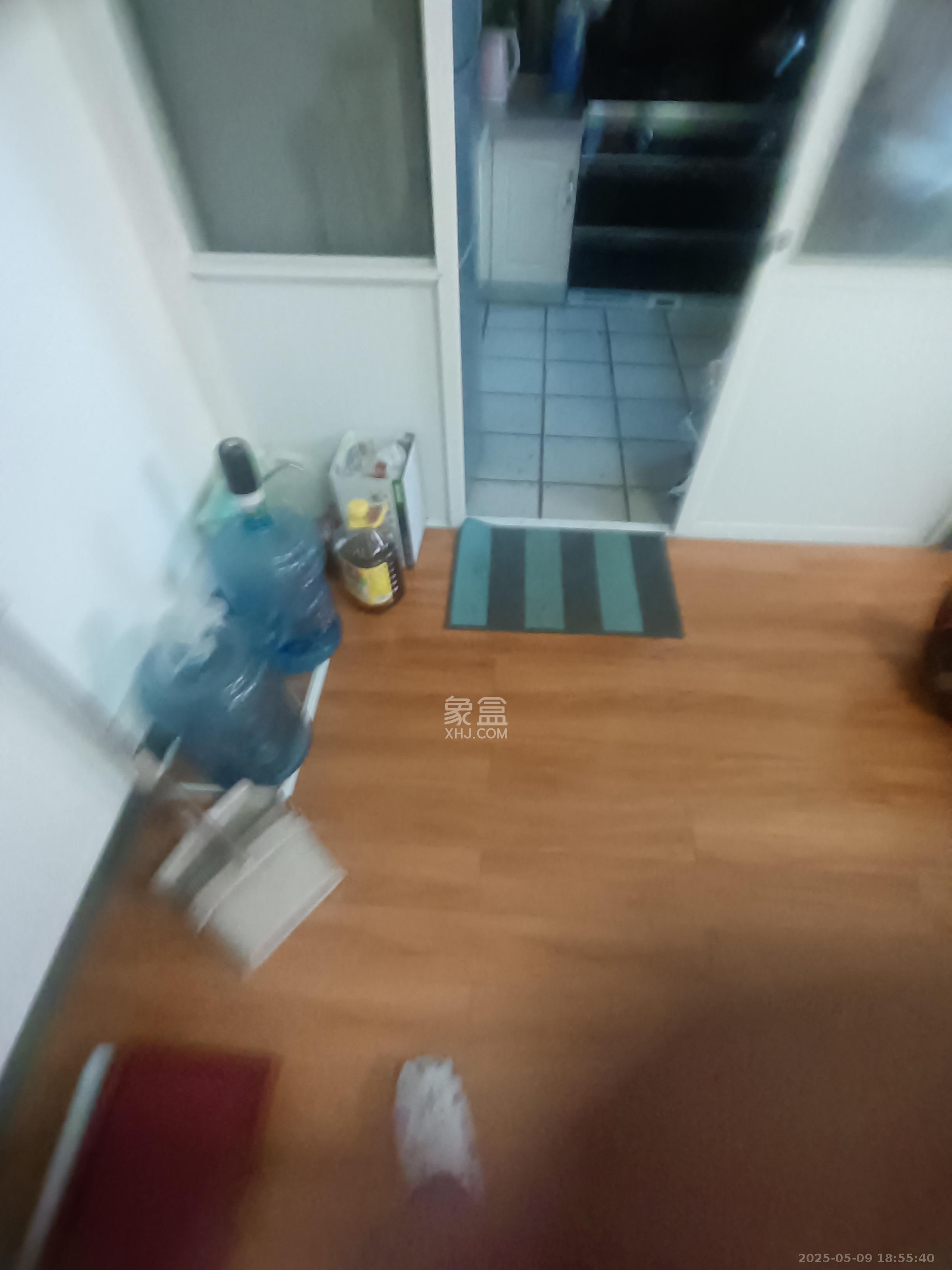 交通厅宿舍  4室1厅1卫    5600.0元/月 交通厅宿舍  4室1厅1卫    5600.0元/月室内图