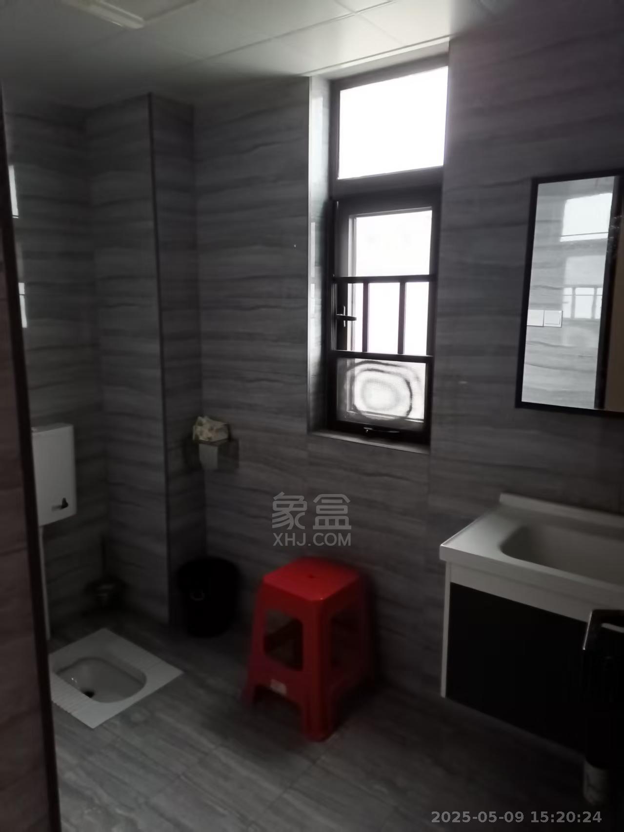 湖湘文化城(锦绣香江) 4室2厅2卫 1900.0元/月 湖湘文化城(锦绣香江) 4室2厅2卫 1900.0元/月室内图