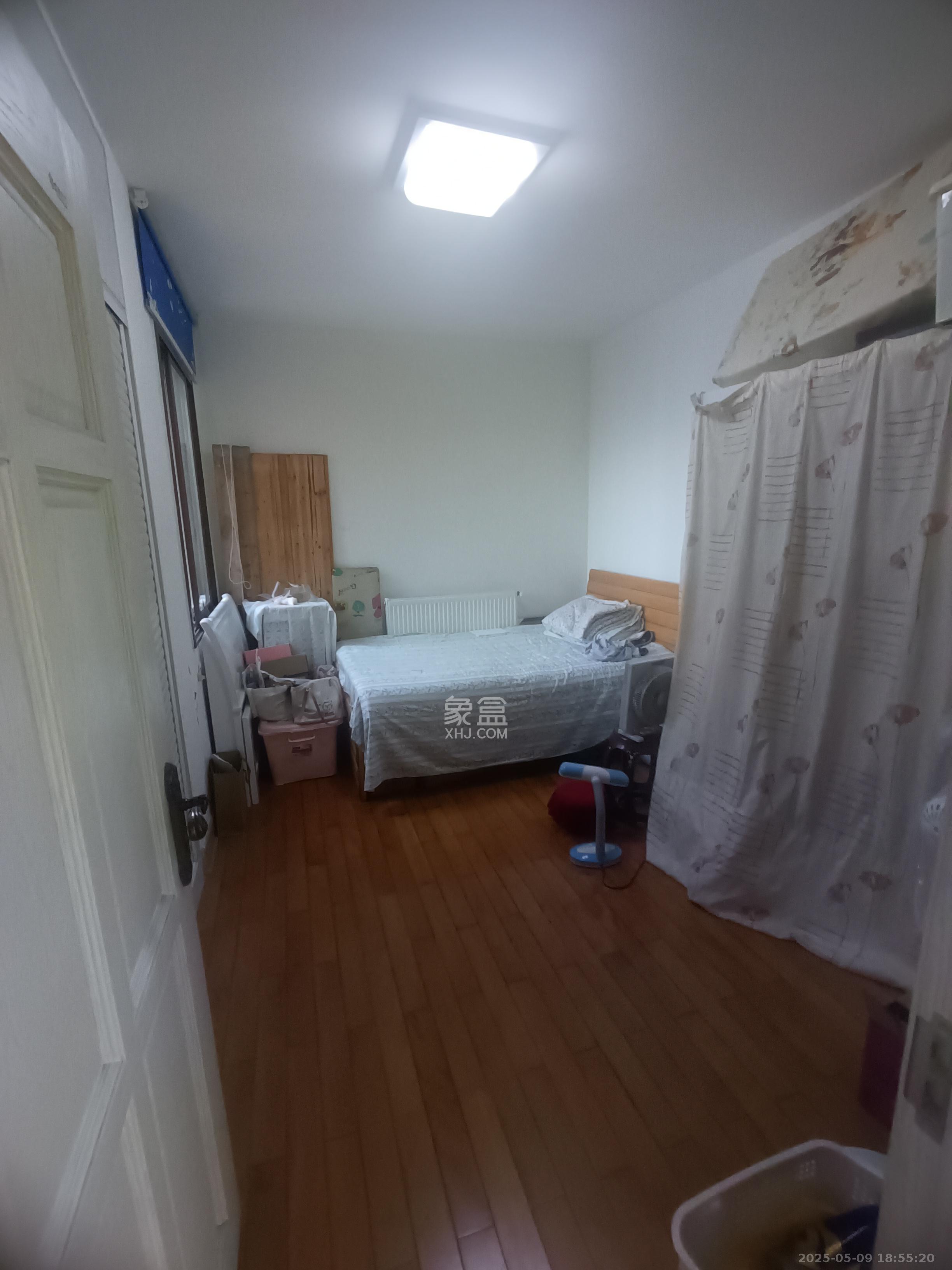 交通厅宿舍  4室1厅1卫    5600.0元/月 交通厅宿舍  4室1厅1卫    5600.0元/月室内图