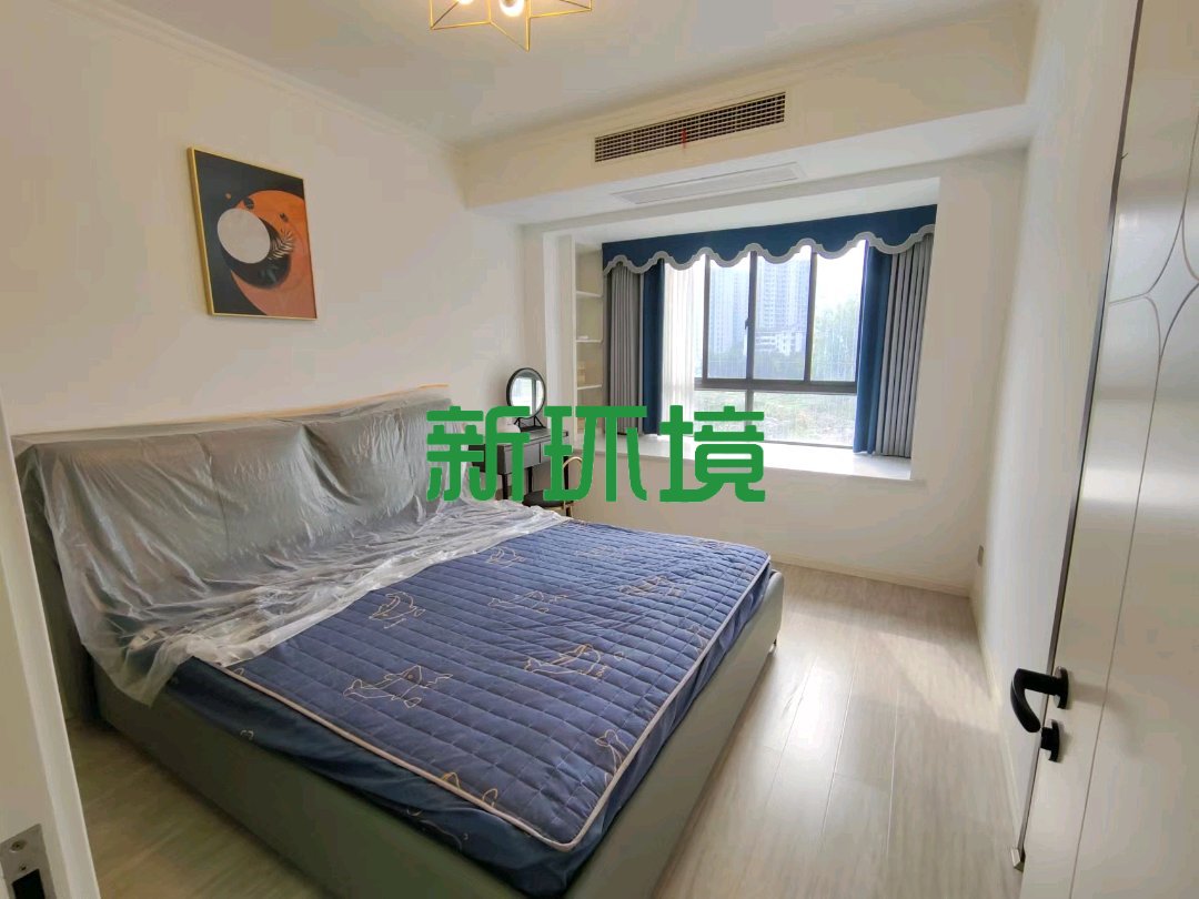 江与城  3室2厅2卫   105.00万客厅