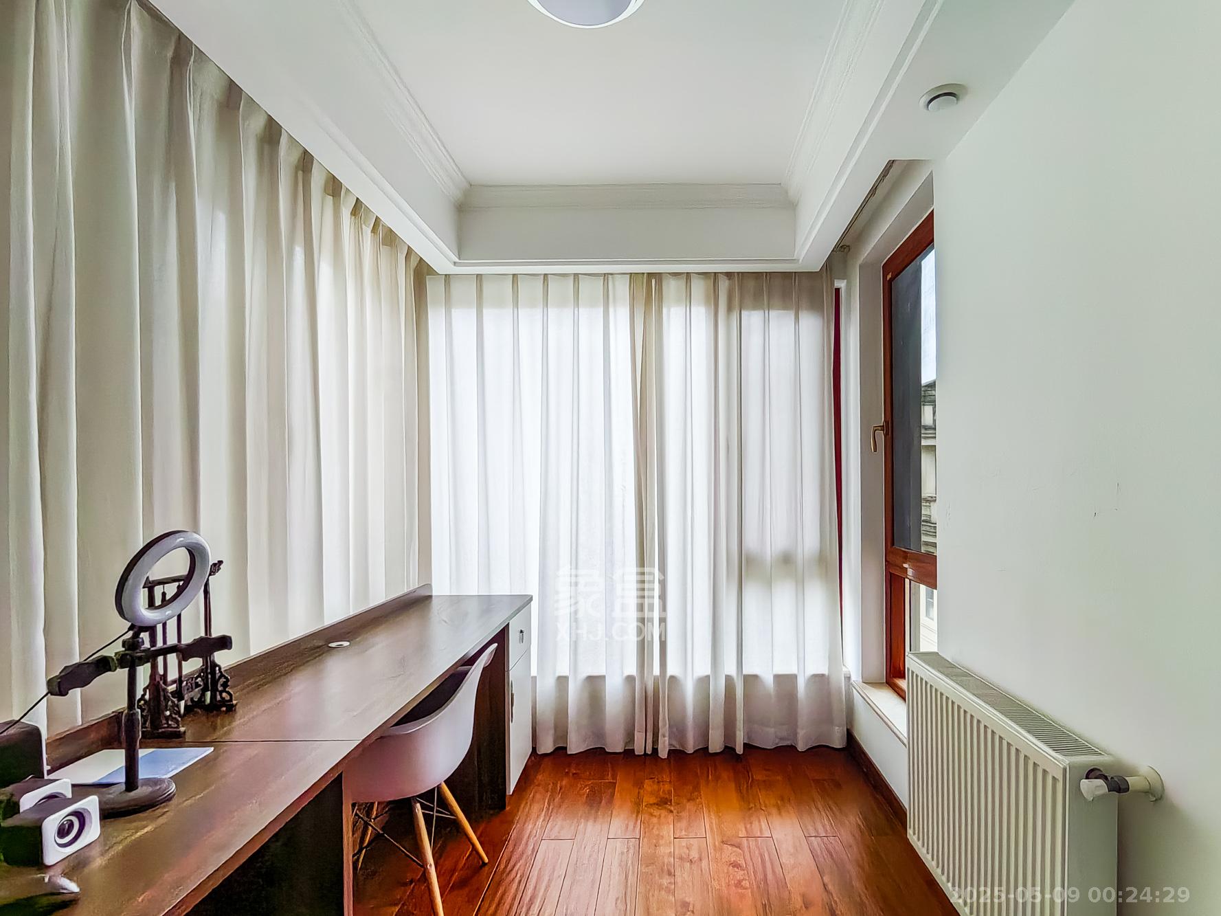 保利香槟国际  6室3厅3卫    420.0万 保利香槟国际  6室3厅3卫    420.0万其他