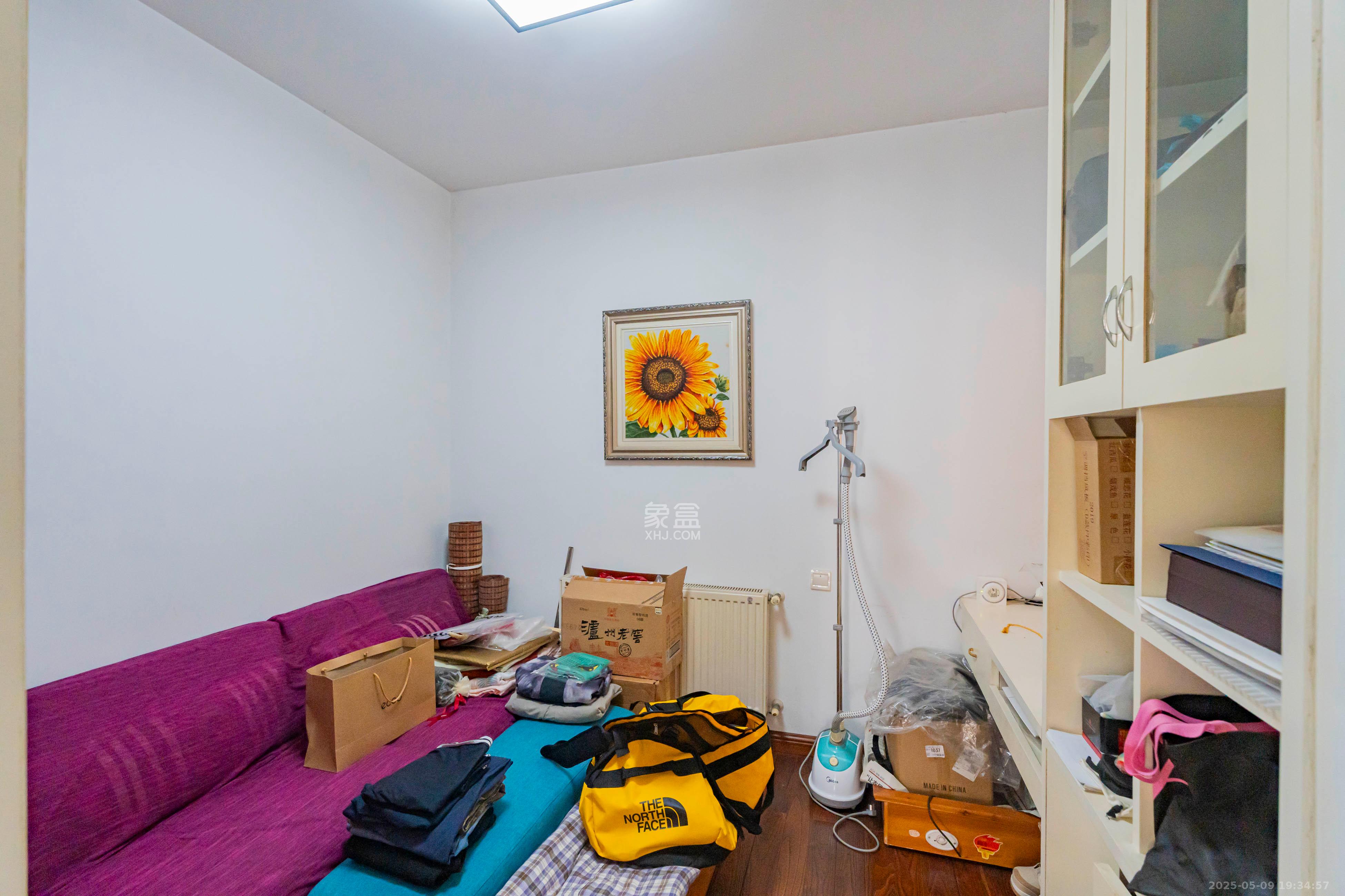 天健芙蓉盛世一期 3室1厅1卫 130.0万 天健芙蓉盛世一期 3室1厅1卫 130.0万卧室