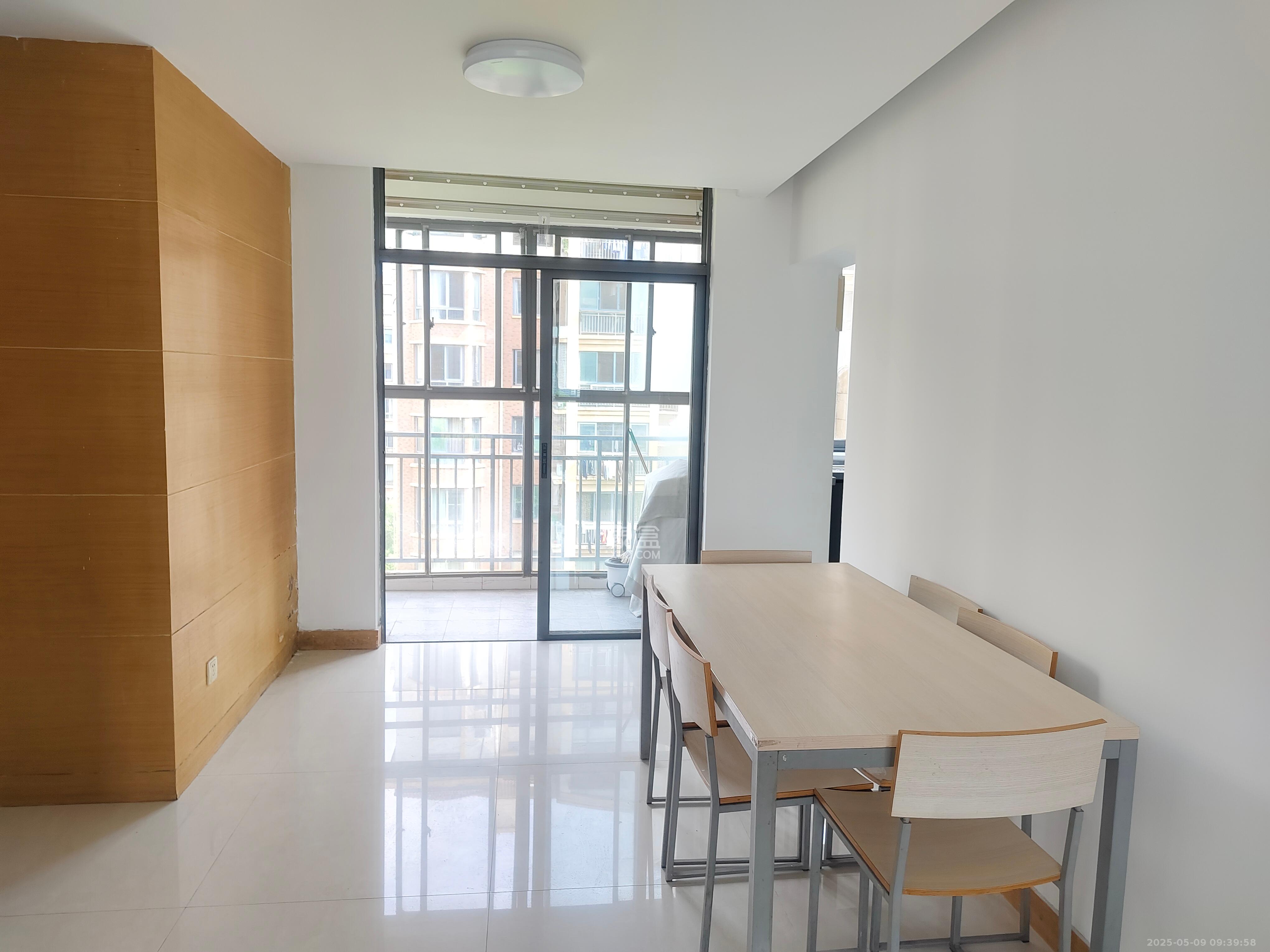 上海城小区  3室2厅2卫   2600.00元/月室内图