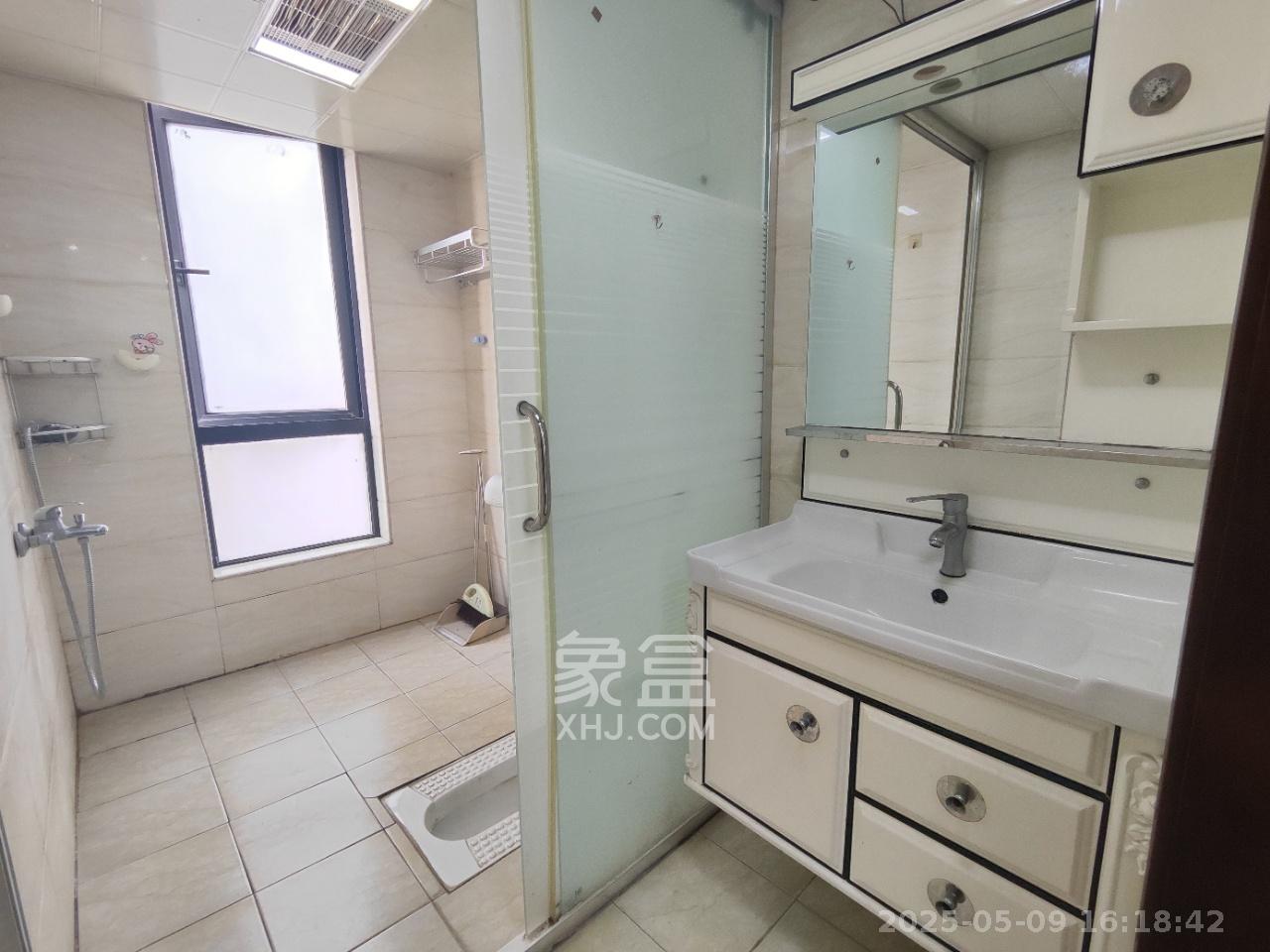 达美D6区  3室2厅1卫   2800.00元/月室内图