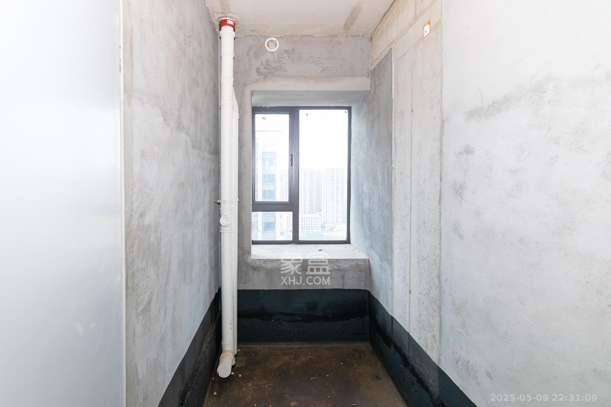 润和雅郡(润和紫郡六期) 6室3厅3卫 180.0万 润和雅郡(润和紫郡六期) 6室3厅3卫 180.0万卫生间