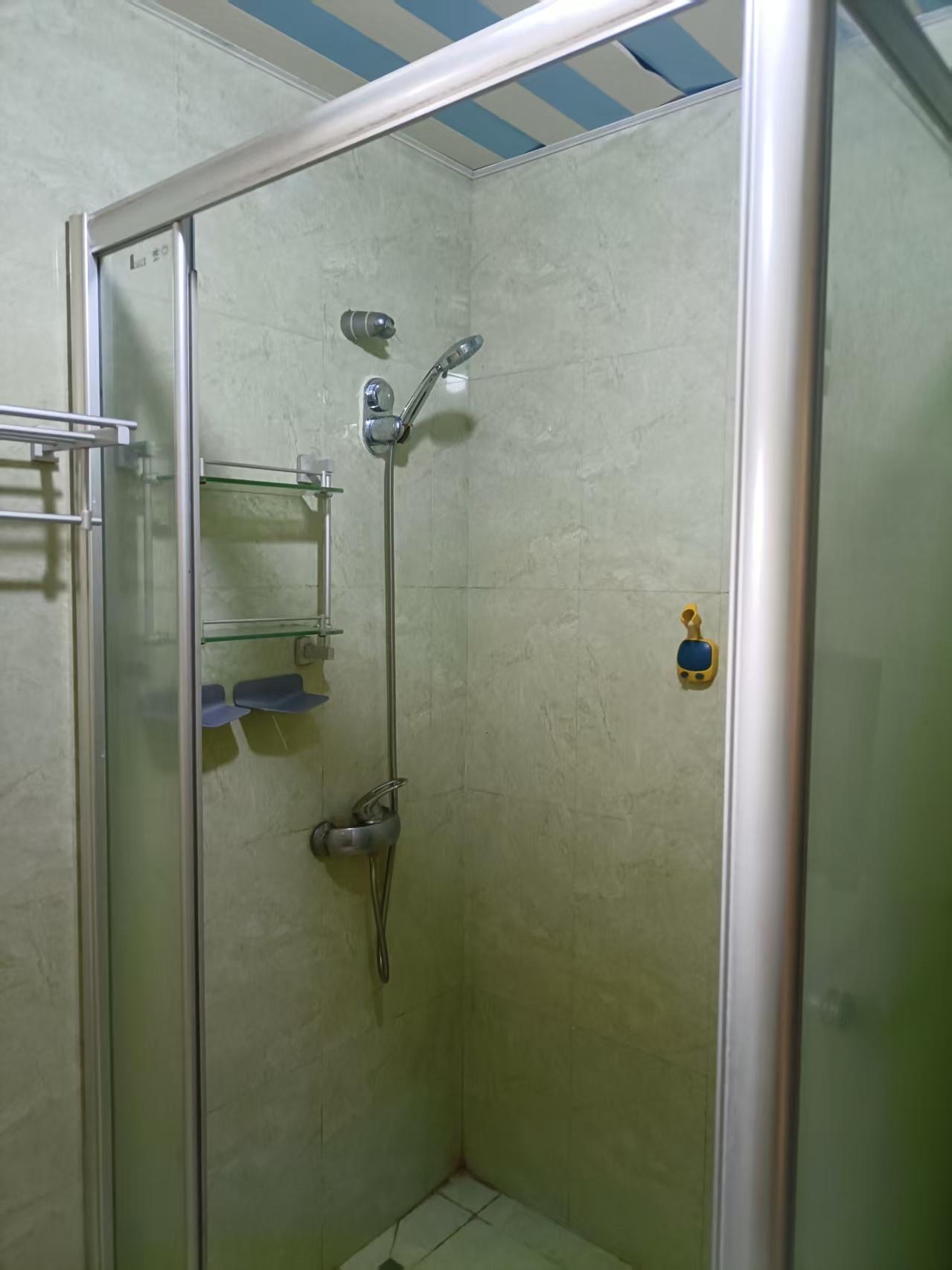 亚洲豪苑南区  2室2厅1卫   2300.00元/月室内图
