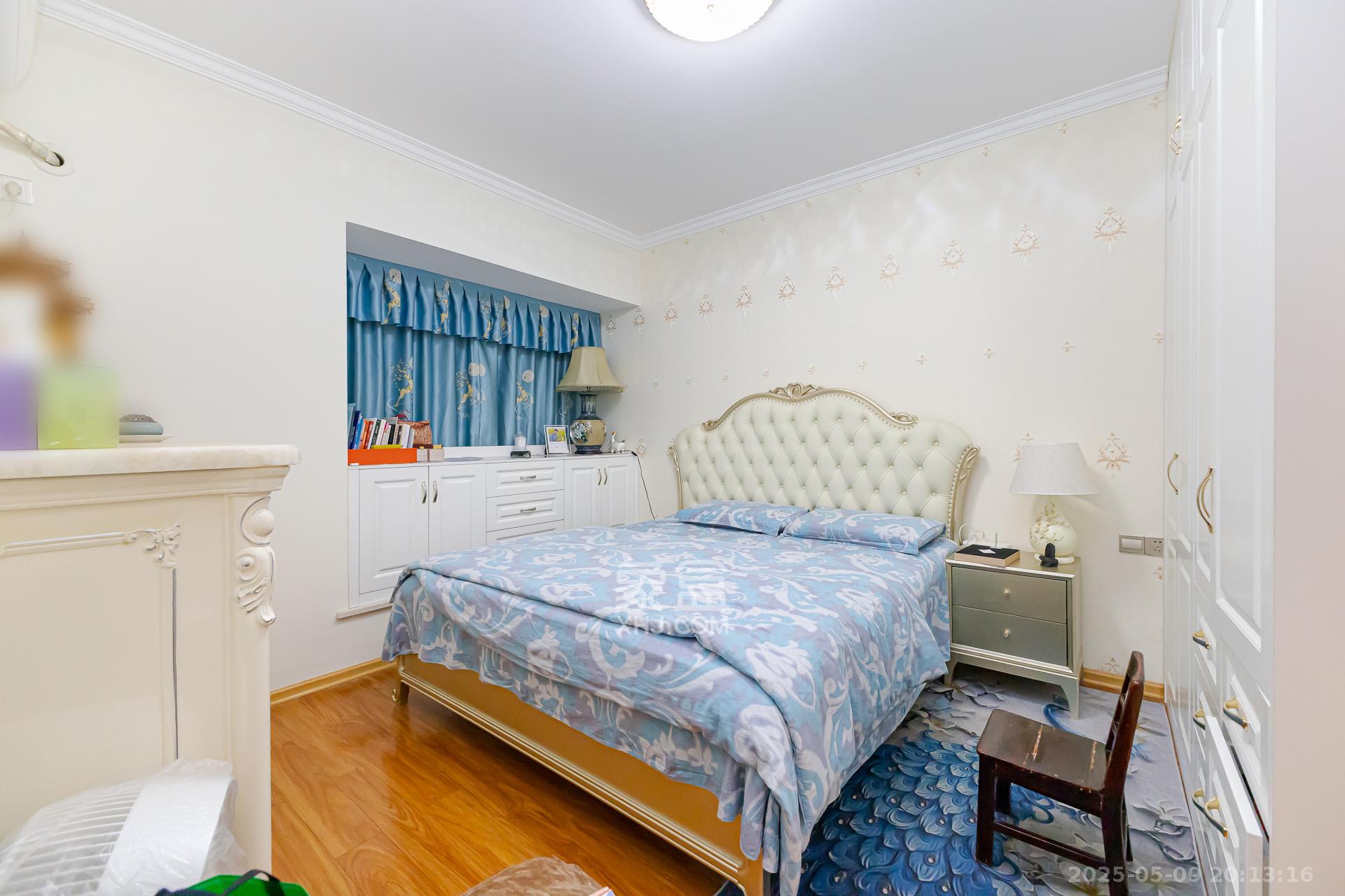 勤诚达新界 3室2厅1卫 90.0万 勤诚达新界 3室2厅1卫 90.0万卧室