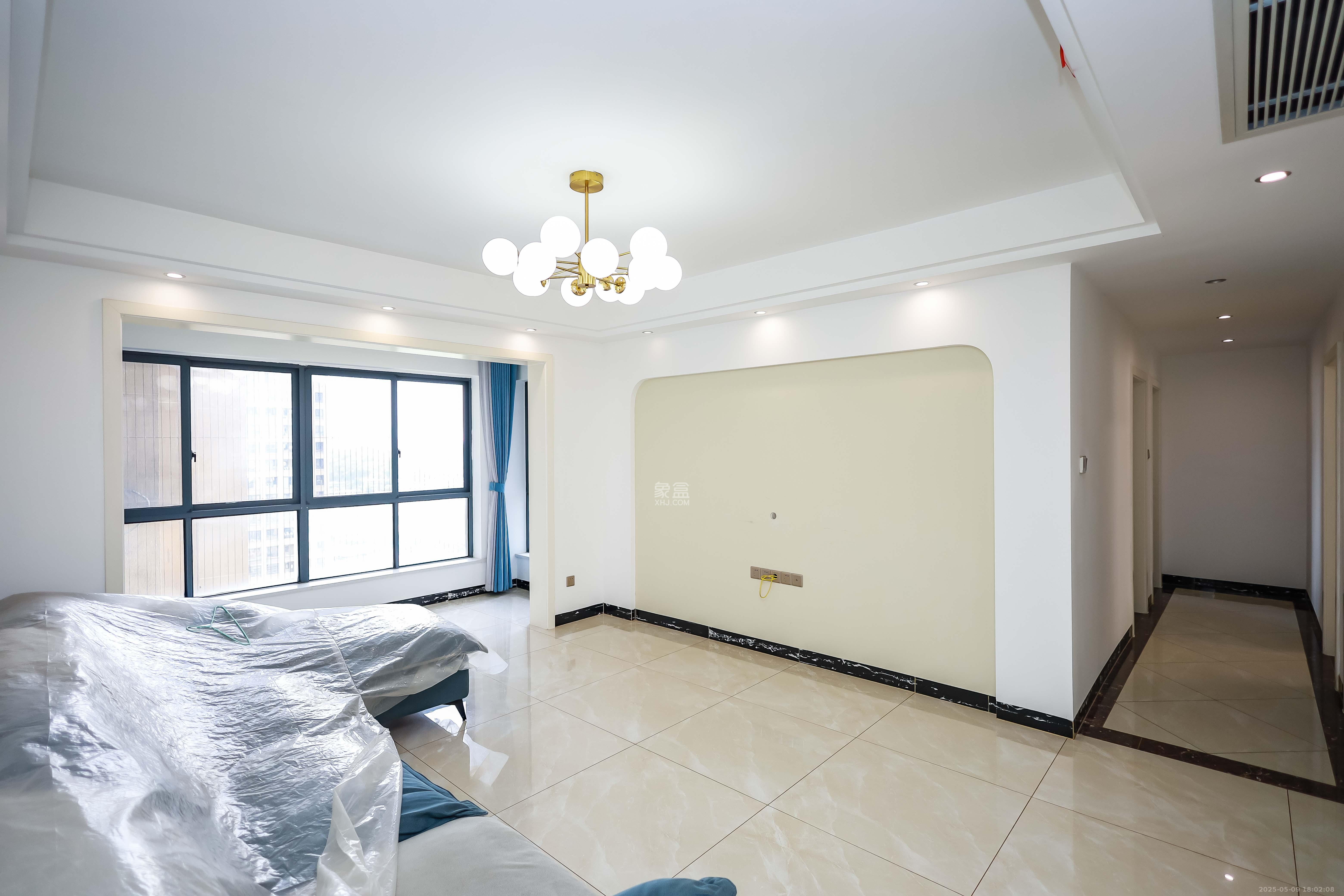 天麓尚层  4室2厅2卫    106.0万 天麓尚层  4室2厅2卫    106.0万客厅