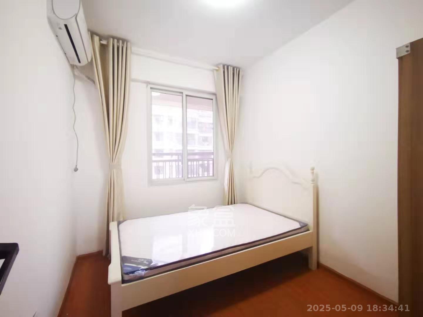 保利麓谷林语F区  3室2厅2卫   2600.00元/月室内图
