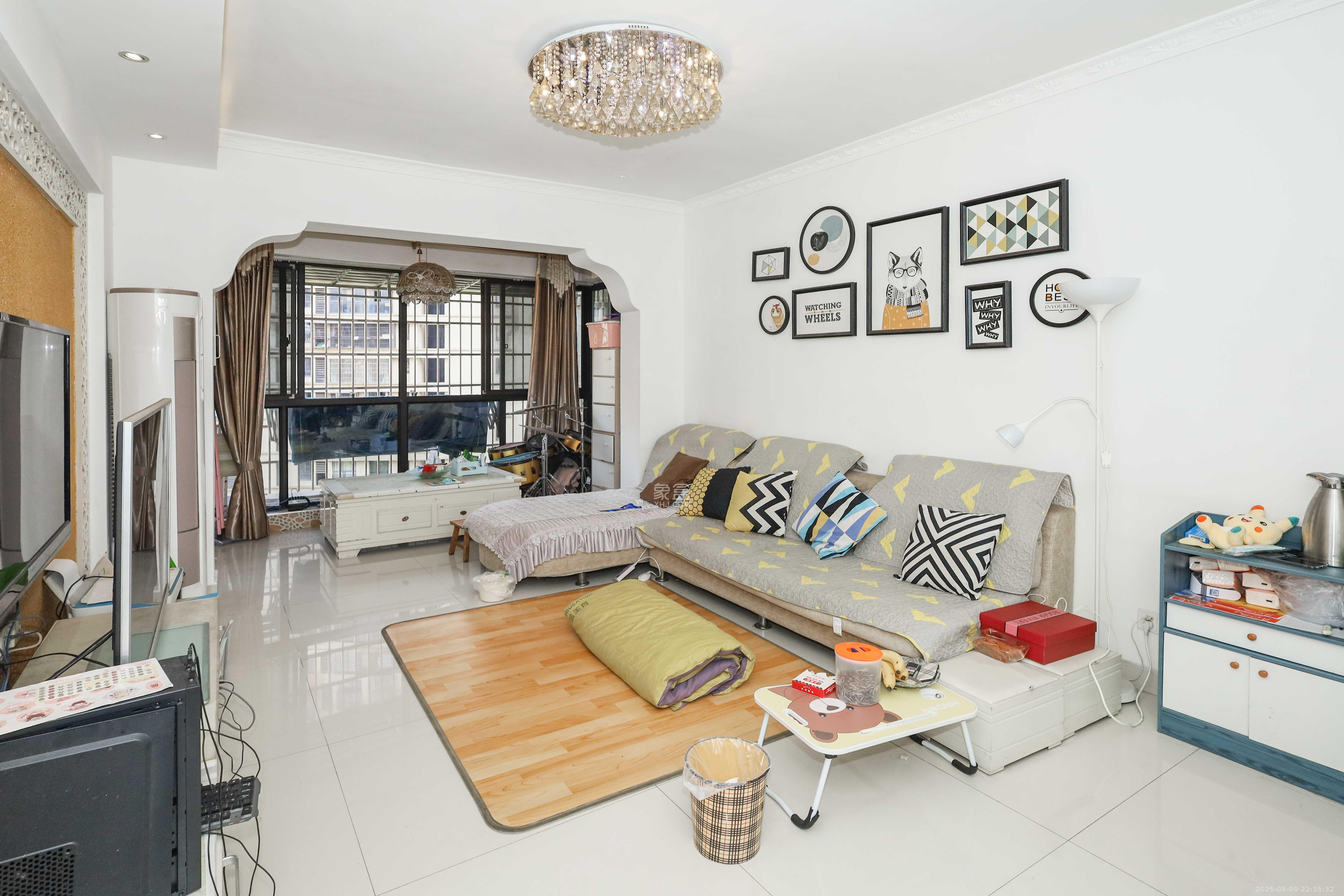 保利麓谷林语D区  3室2厅1卫    85.0万 保利麓谷林语D区  3室2厅1卫    85.0万客厅