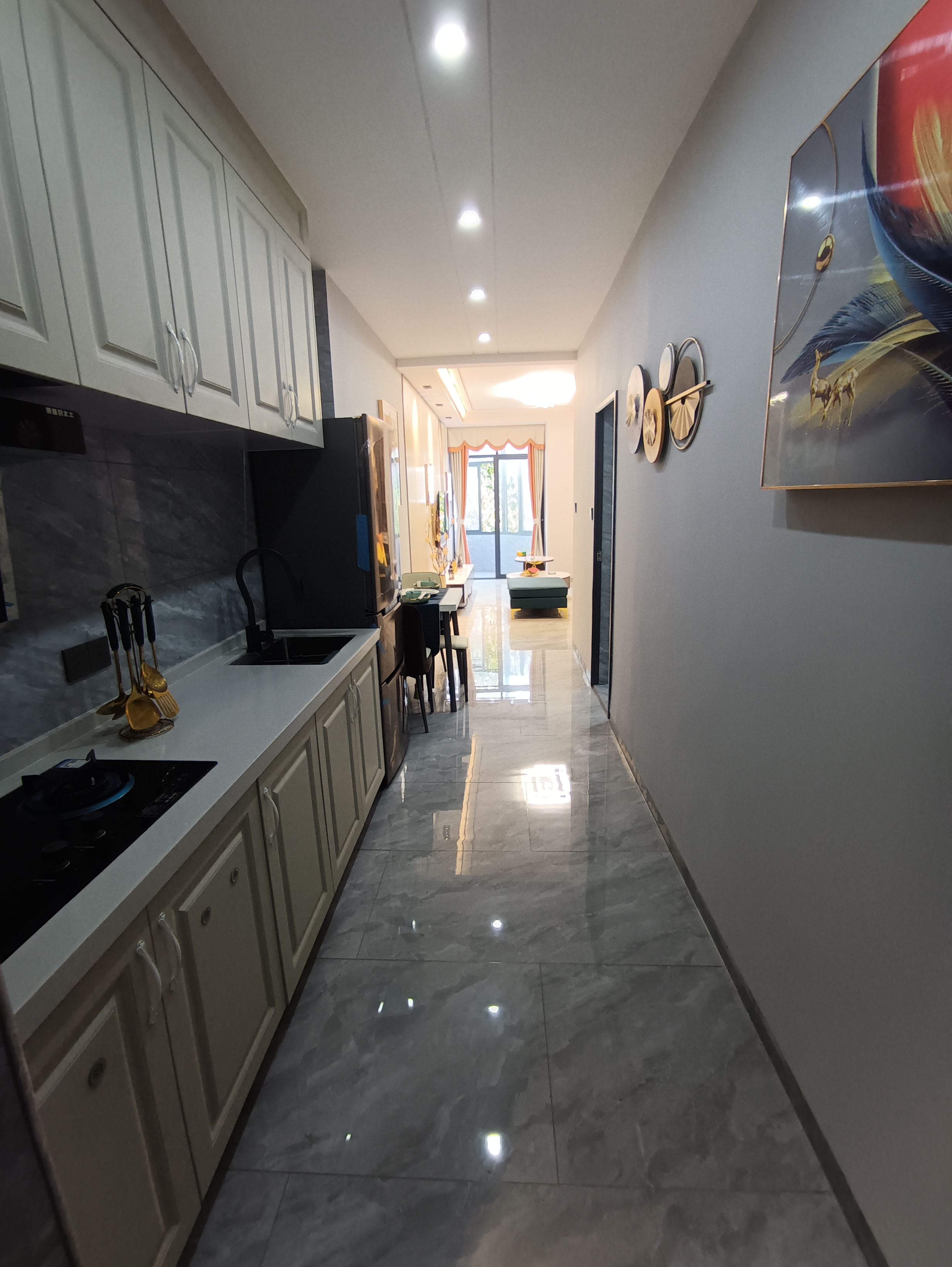 鸿昌盛大厦 2室1厅1卫 83.0万 鸿昌盛大厦 2室1厅1卫 83.0万客厅