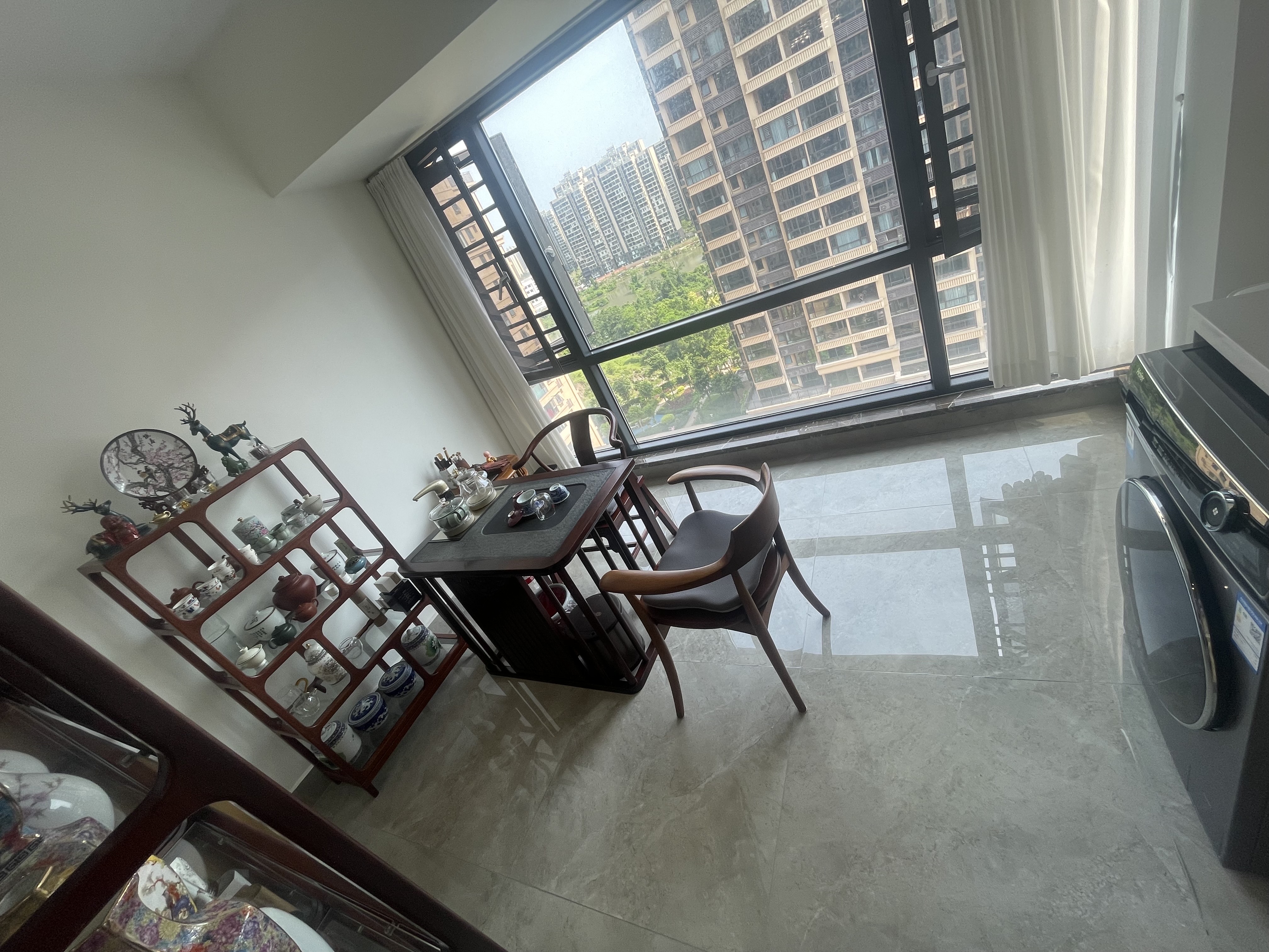 金岛国际 3室2厅2卫 175.0万 金岛国际 3室2厅2卫 175.0万客厅