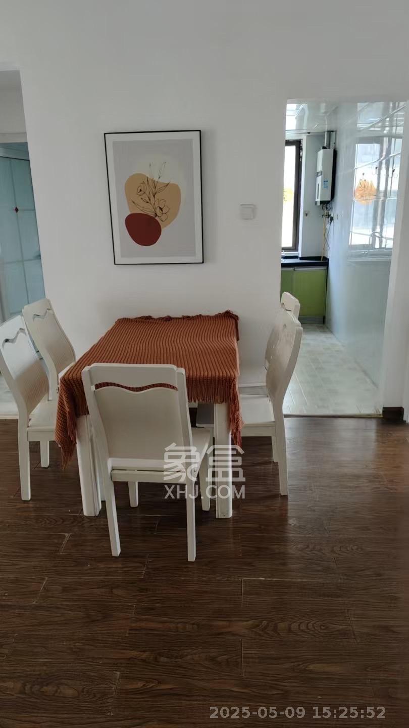 地质家园一、二期(地泰人民公馆) 3室2厅1卫 3340.0元/月 地质家园一、二期(地泰人民公馆) 3室2厅1卫 3340.0元/月室内图