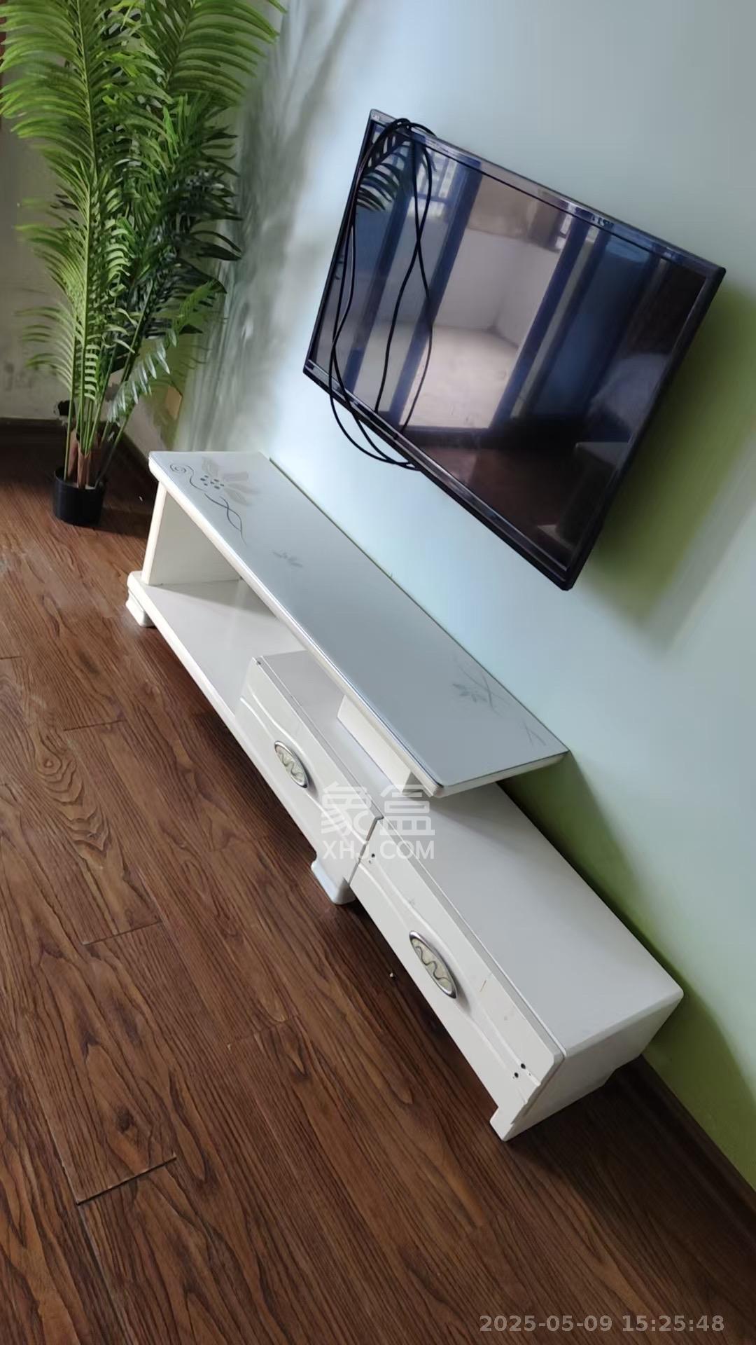 地质家园一、二期(地泰人民公馆) 3室2厅1卫 3340.0元/月 地质家园一、二期(地泰人民公馆) 3室2厅1卫 3340.0元/月室内图