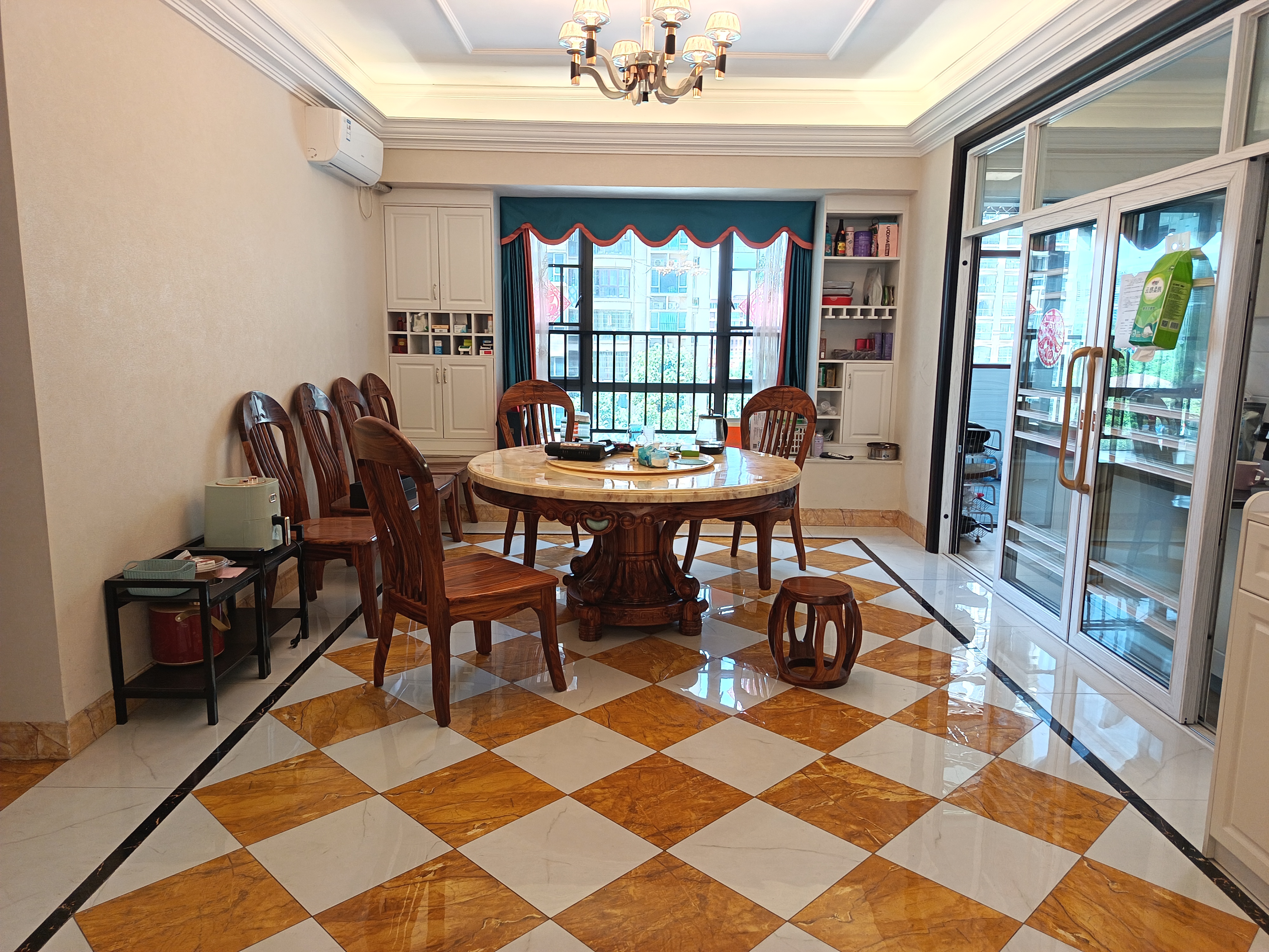 碧桂园 5室2厅4卫 3600.0元/月 碧桂园 5室2厅4卫 3600.0元/月室内图