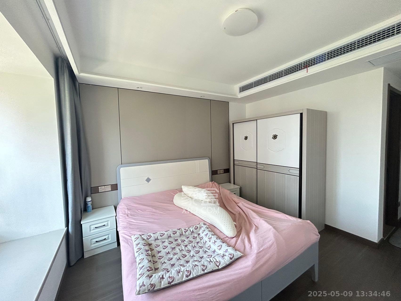 龙湖春江天玺  4室2厅2卫    4600.0元/月室内图