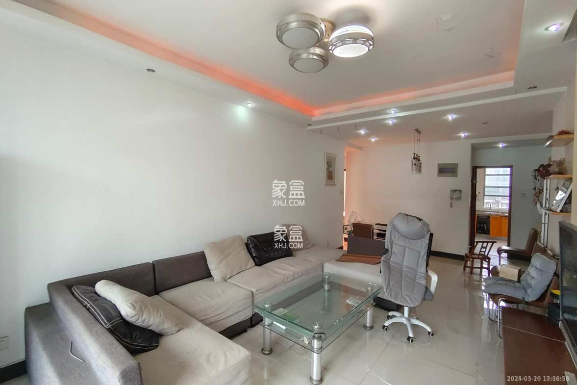 阳光100二期 1室2厅2卫 2500.0元/月 阳光100二期 1室2厅2卫 2500.0元/月室内图