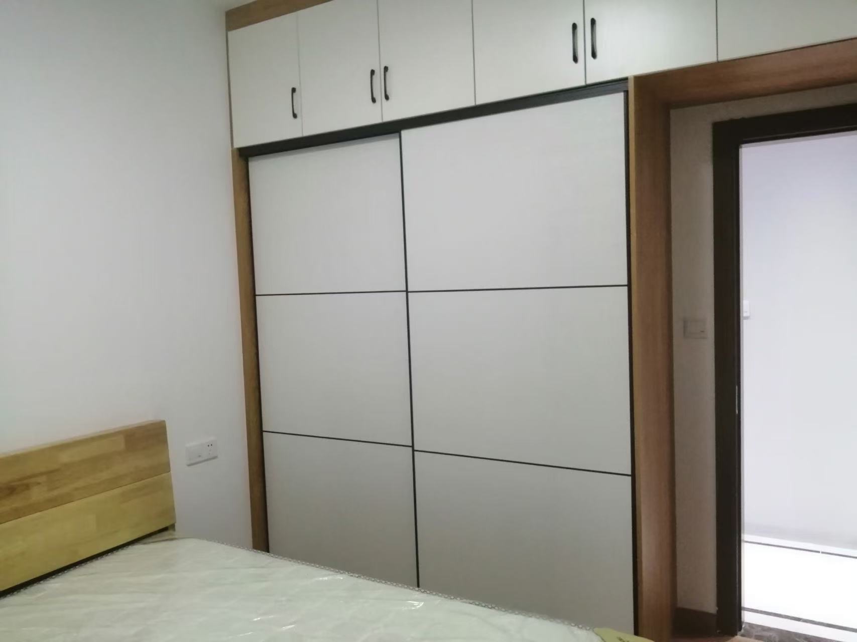 融冠恋城  3室2厅2卫   3300.00元/月室内图