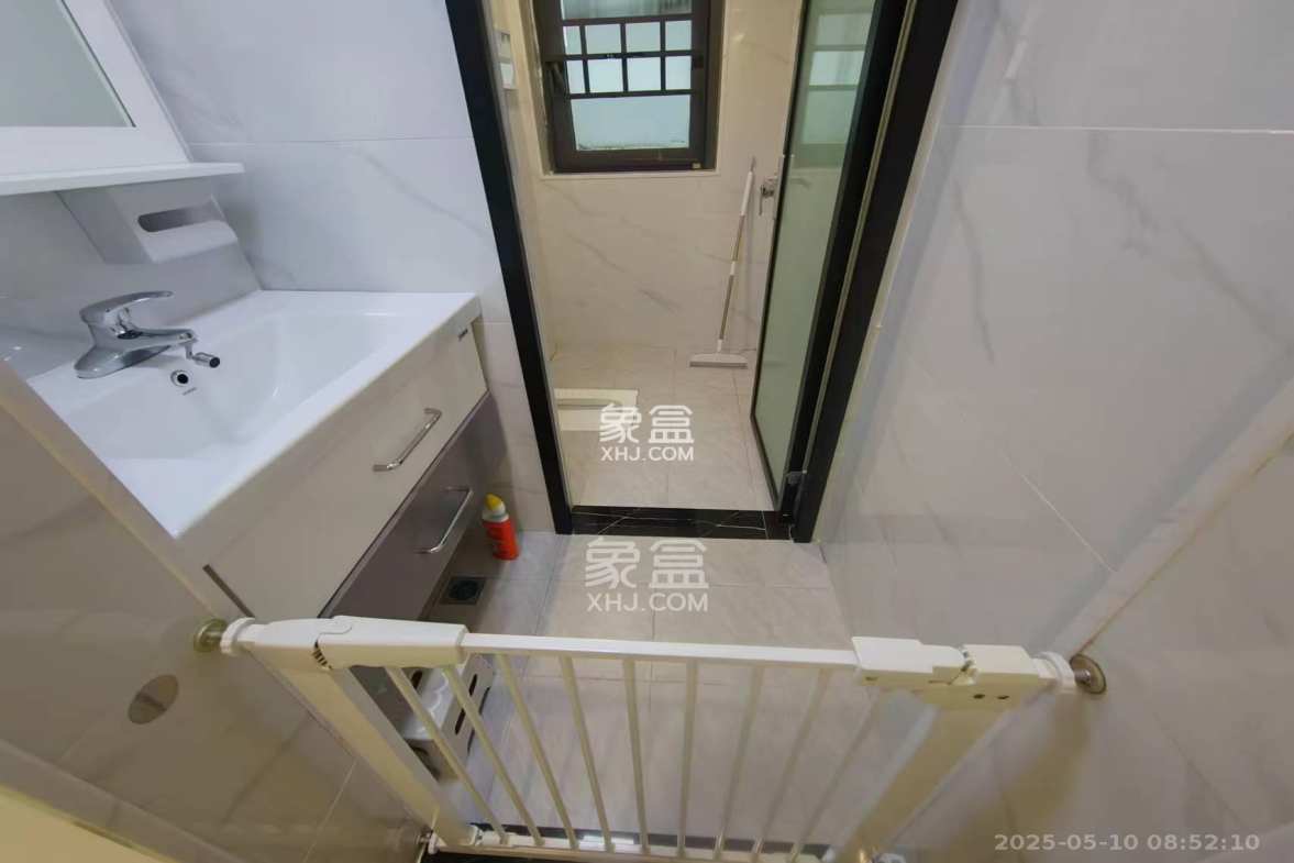 天健城(天健芙蓉盛世三期)  2室2厅1卫    3600.0元/月 天健城(天健芙蓉盛世三期)  2室2厅1卫    3600.0元/月室内图