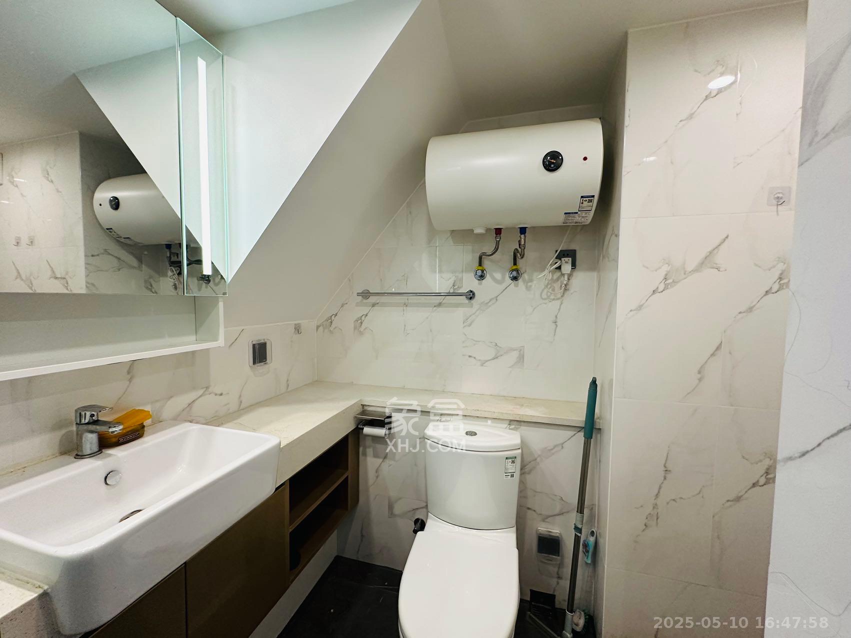 达美寰宇中心 3室2厅1卫 2800.0元/月 达美寰宇中心 3室2厅1卫 2800.0元/月室内图