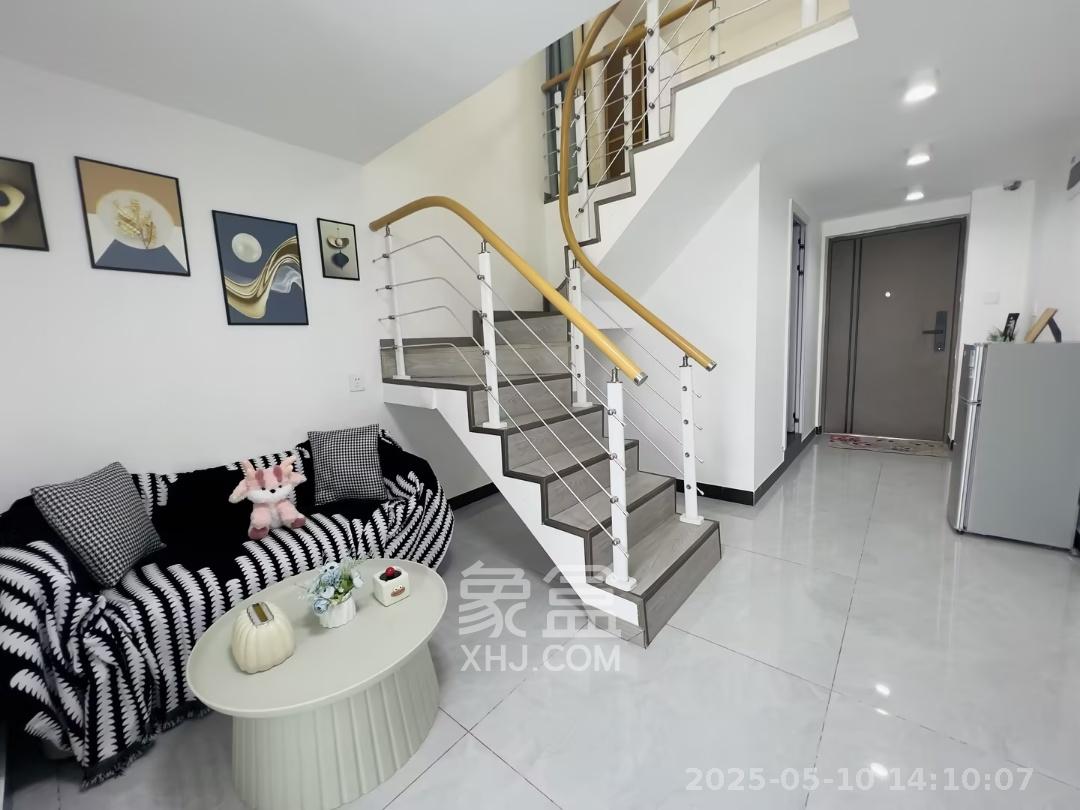 卓越伊景寓 2室1厅1卫 2500.0元/月 卓越伊景寓 2室1厅1卫 2500.0元/月室内图