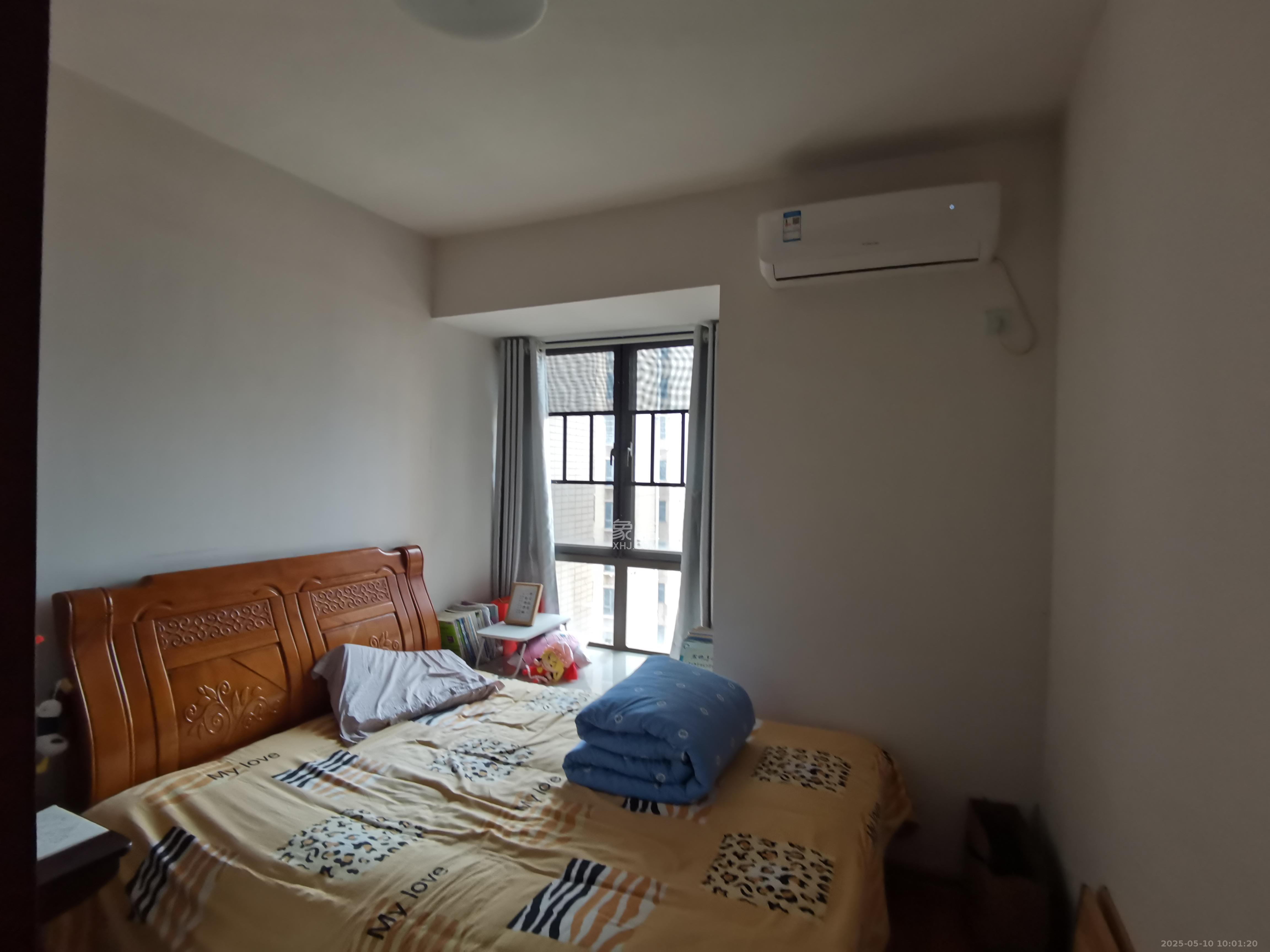 幸福庄园  3室2厅2卫   1600.00元/月室内图