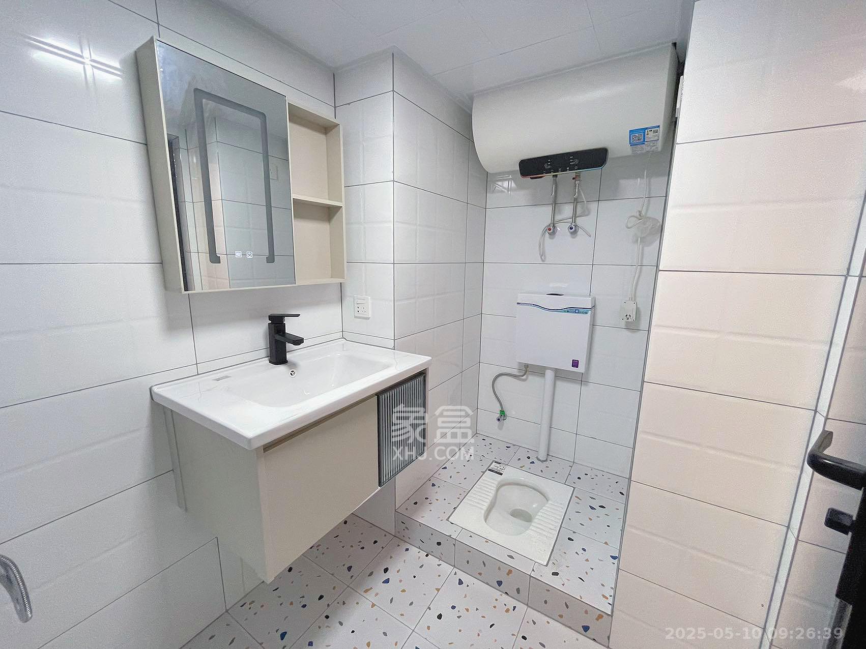 佳兆业云顶都汇 2室1厅1卫 2200.0元/月 佳兆业云顶都汇 2室1厅1卫 2200.0元/月室内图