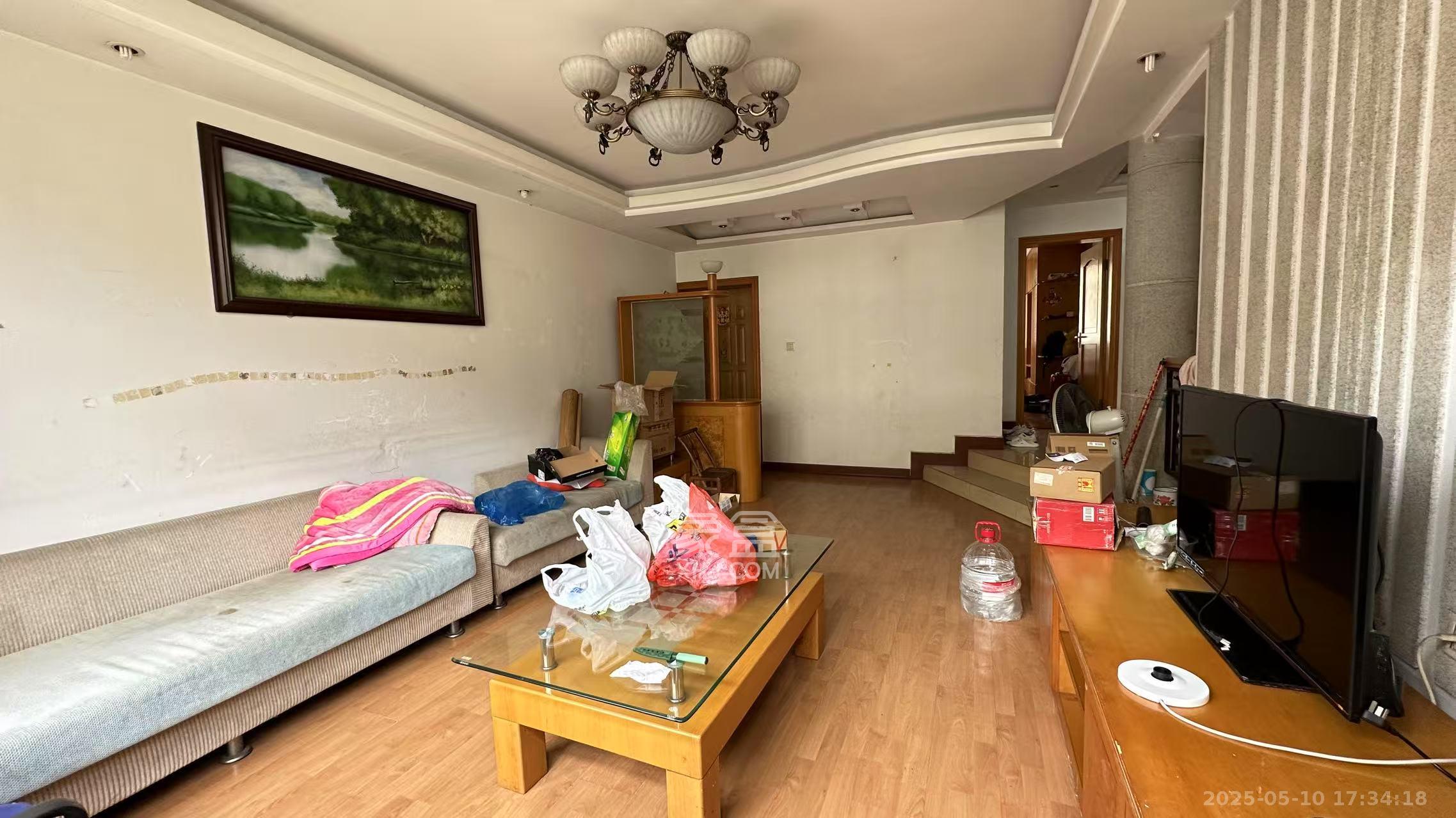 芙蓉苑 2室2厅2卫 2200.0元/月 芙蓉苑 2室2厅2卫 2200.0元/月室内图