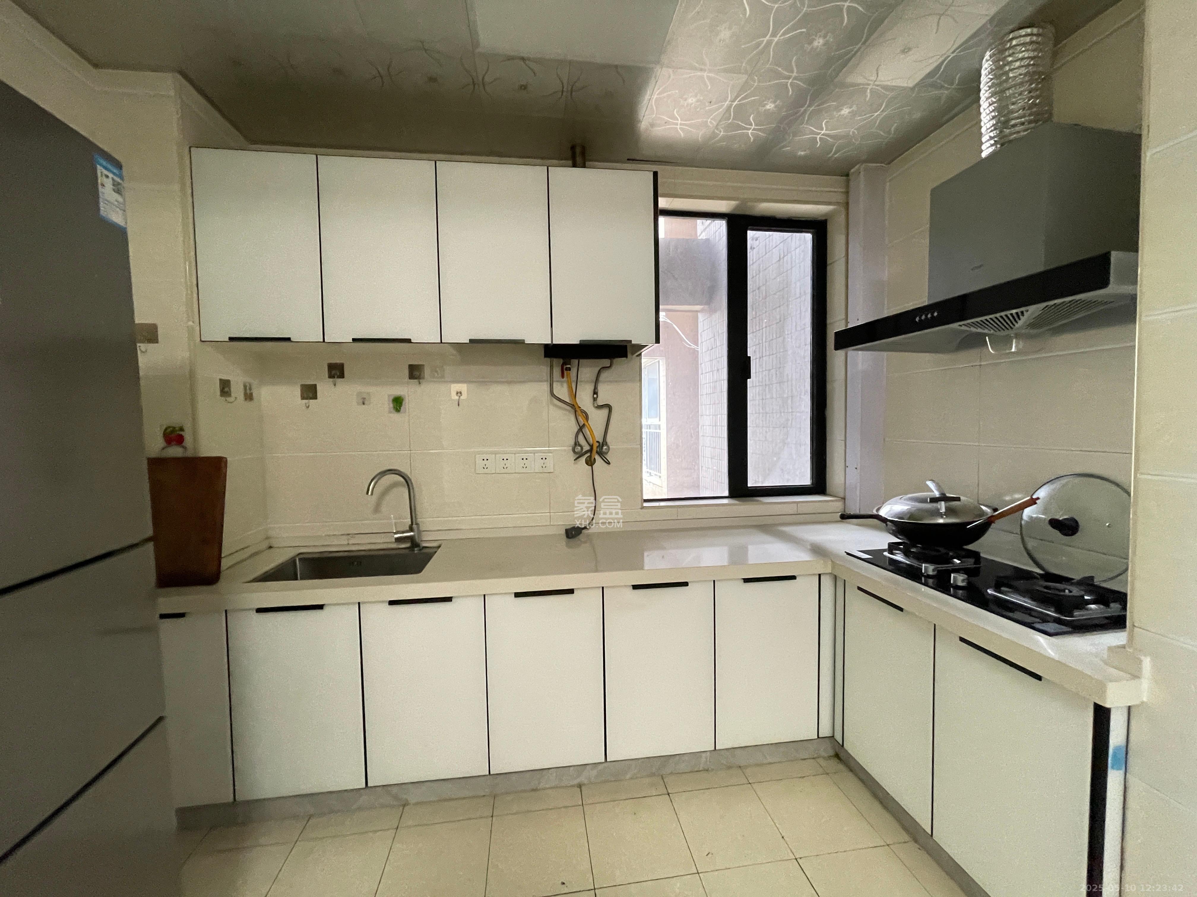 永祺西京 3室2厅2卫 2800.0元/月 永祺西京 3室2厅2卫 2800.0元/月室内图