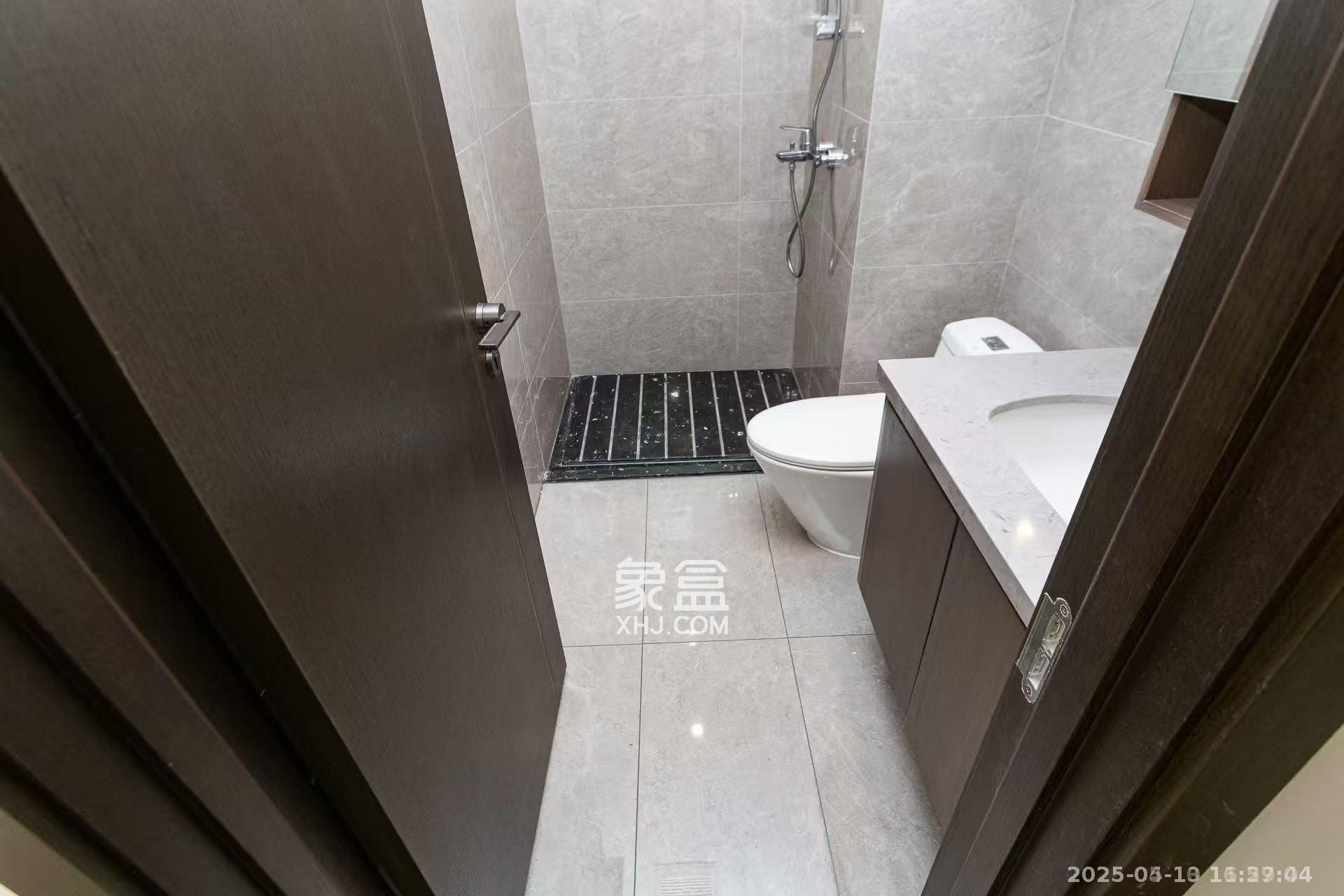 新城观山印  4室2厅3卫   4500.00元/月室内图