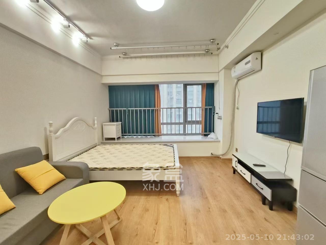 中交广场公寓  1室1厅1卫    1600.0元/月室内图1