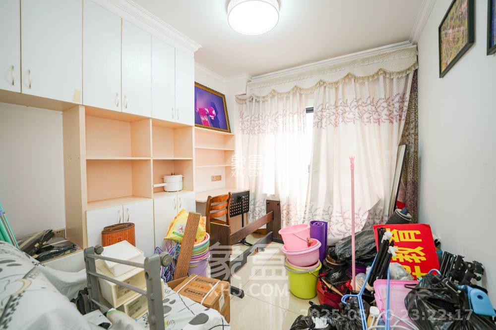 哈佛小镇(五矿哈佛小镇) 4室2厅2卫 2200.0元/月 哈佛小镇(五矿哈佛小镇) 4室2厅2卫 2200.0元/月室内图