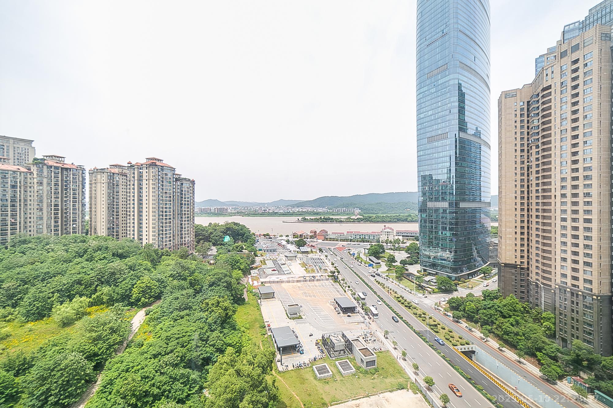 东怡外国（南湖一号)  1室1厅1卫    63.0万室内图1