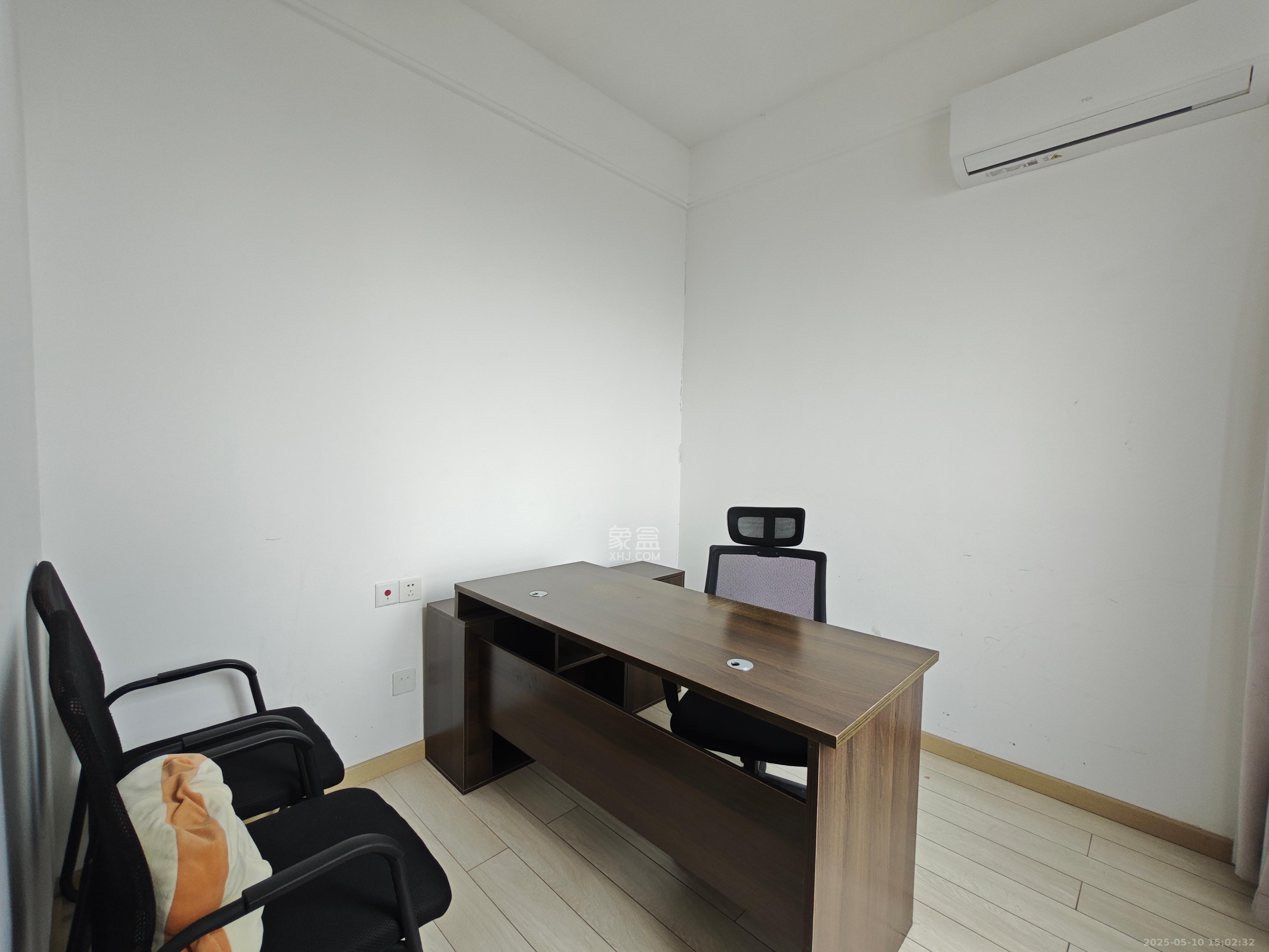 启迪协信中心  2室1厅1卫    2800.0元/月室内图