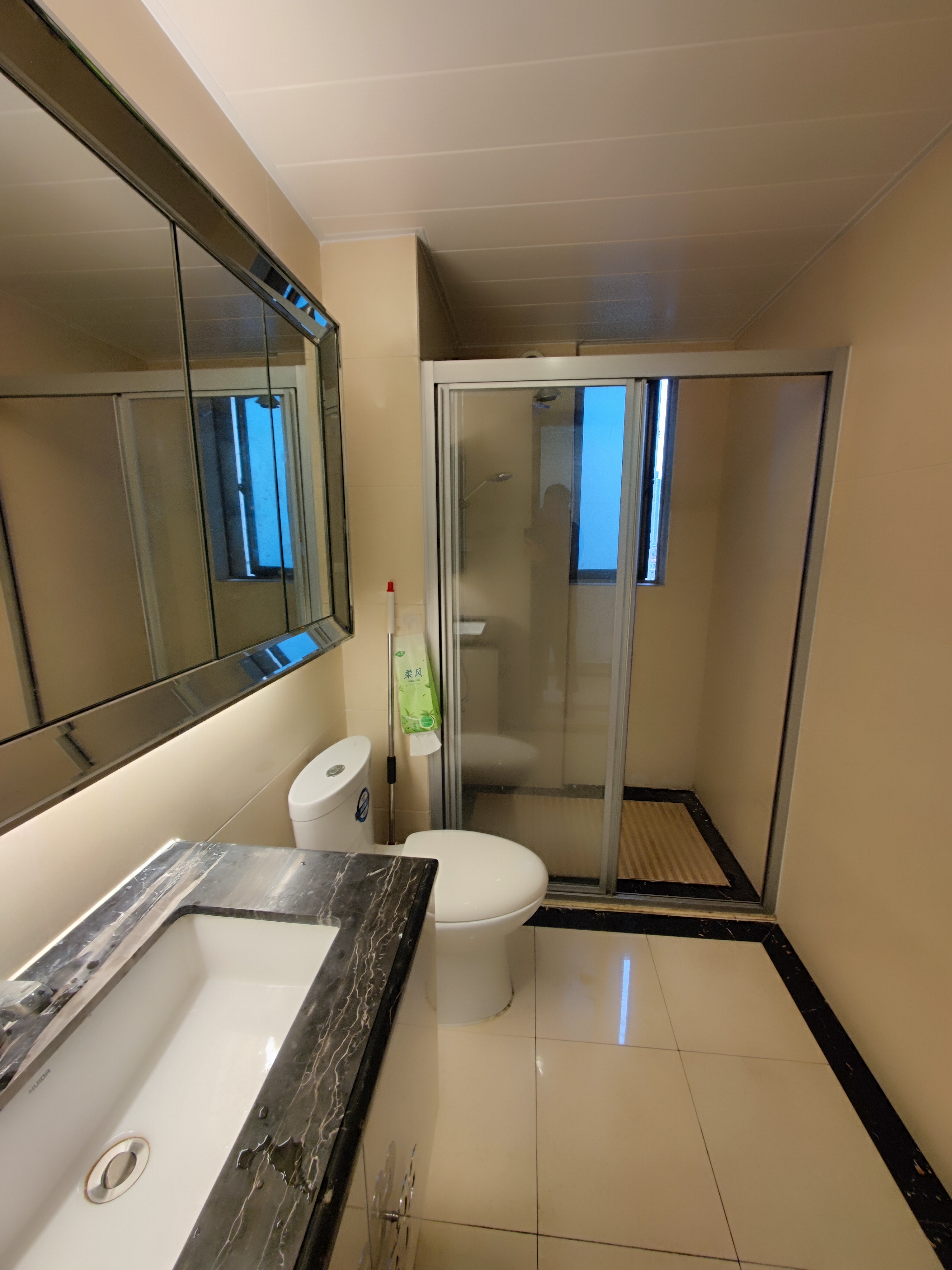 碧桂园 4室2厅2卫 2000.0元/月 碧桂园 4室2厅2卫 2000.0元/月室内图