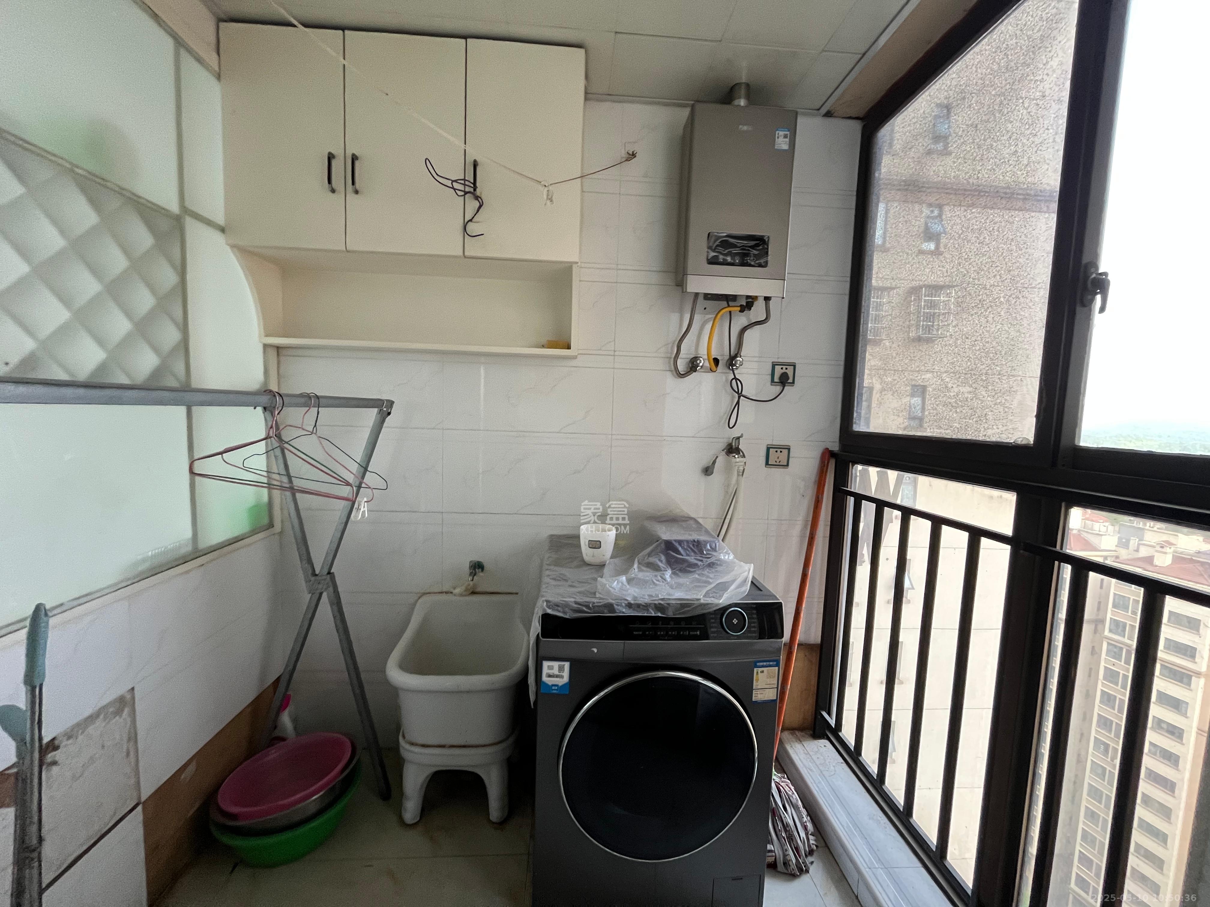 佳兆业水岸新都 3室2厅2卫 1700.0元/月 佳兆业水岸新都 3室2厅2卫 1700.0元/月室内图