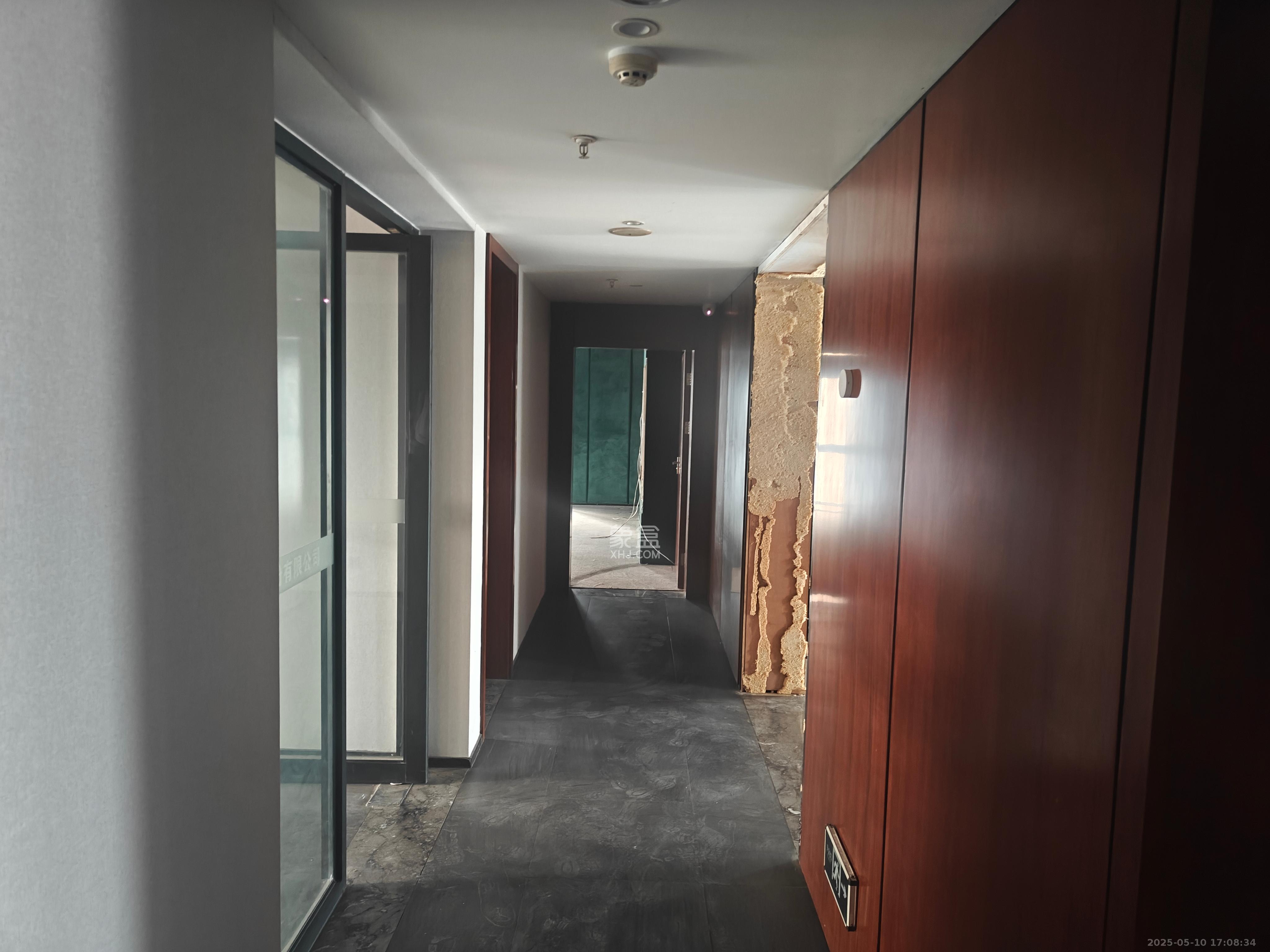 建安新商汇 1室2厅2卫 9999.0元/月 建安新商汇 1室2厅2卫 9999.0元/月室内图